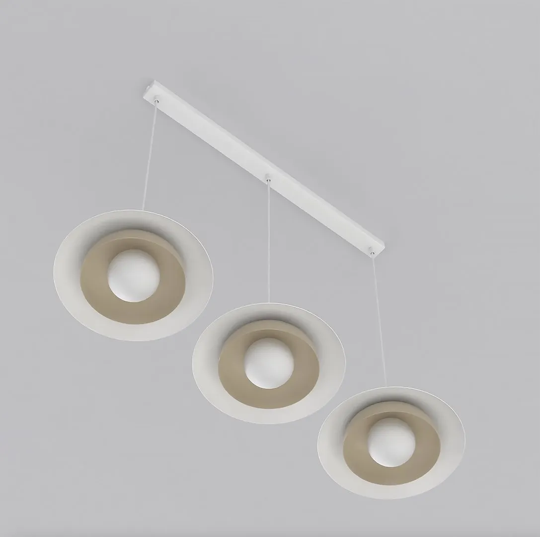 image lampa wisząca, trzy kręgi, kinkiet sufitowy, kolor beżowy, nowoczesny design