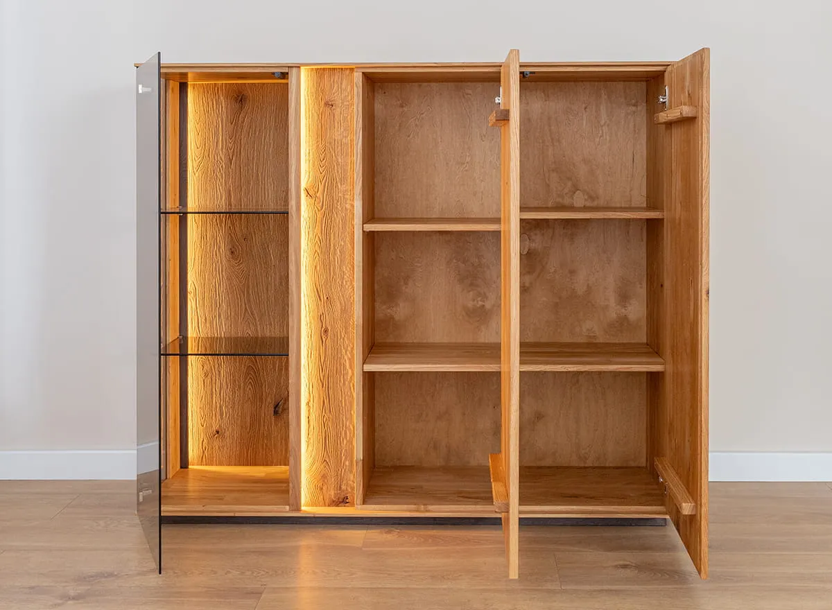 Witryna niska COLLODI dębowa 3-drzwiowa z oświetleniem - dąb olejowany - ZICOL11