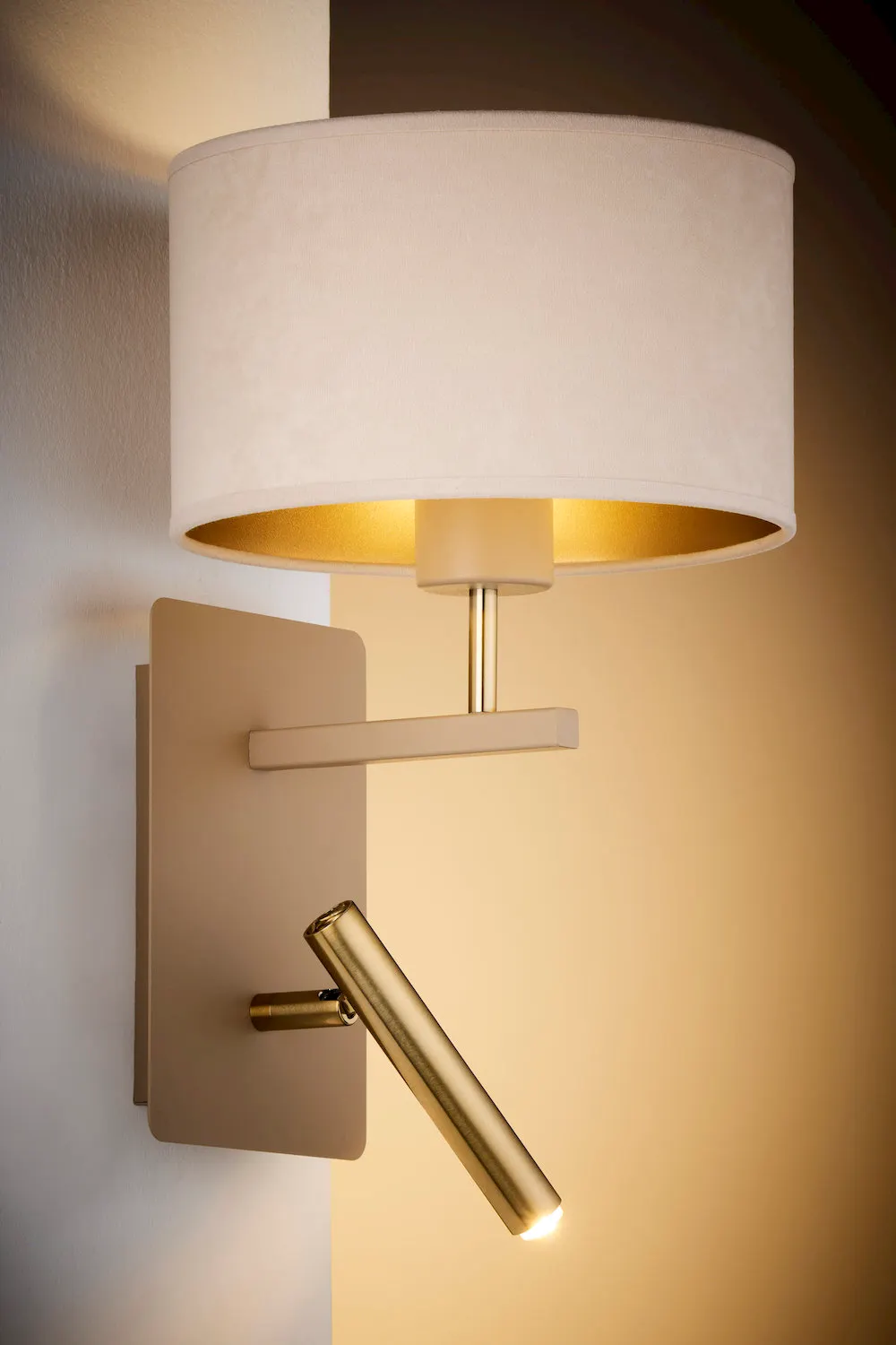 lampa ścienna, kinkiet, metal, kolor beżowy, wersja LED