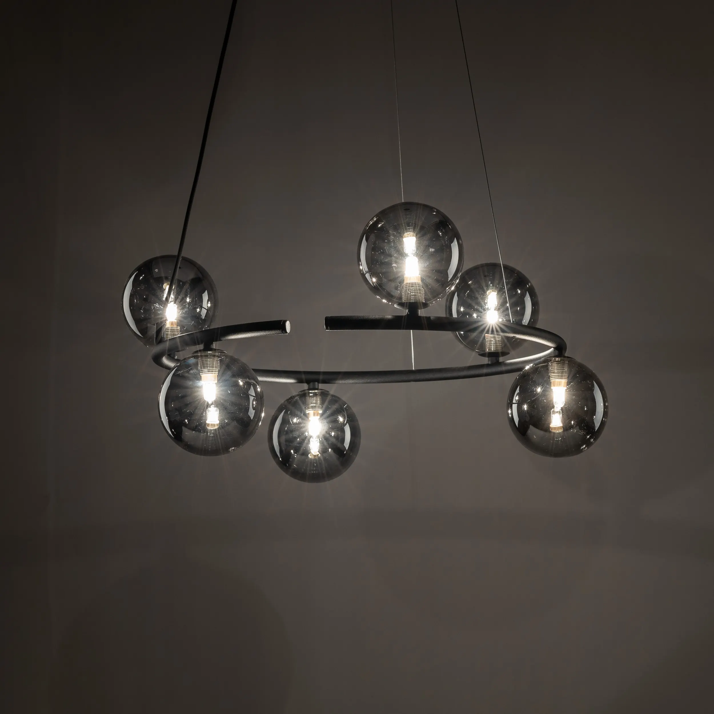 Lampa wisząca ANABELLE czarna z szarymi okrągłymi szklanymi kloszami 140x62cm - TK_6843