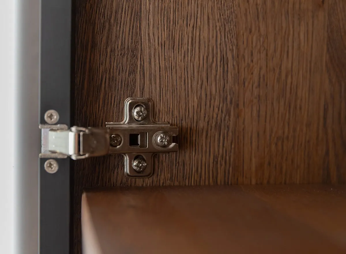 Komoda dębowa MODERN LOFT z przeszklonym barkiem - tabacco - PLMOL01ST