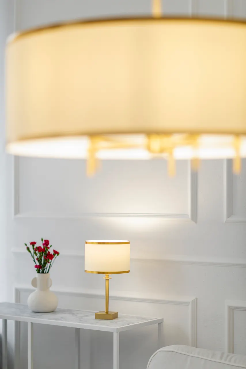 Kinkiet ABBANO mosiądz szczotkowany śmietankowy ze złotym paskiem - 8033