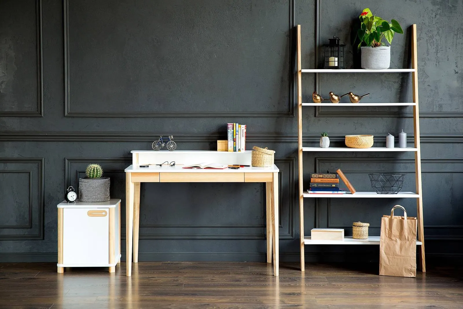 Biurko z nadstawką i szufladą ASHME 110x56 miętowy blat/jesionowe nogi - NRAGABAWDA11