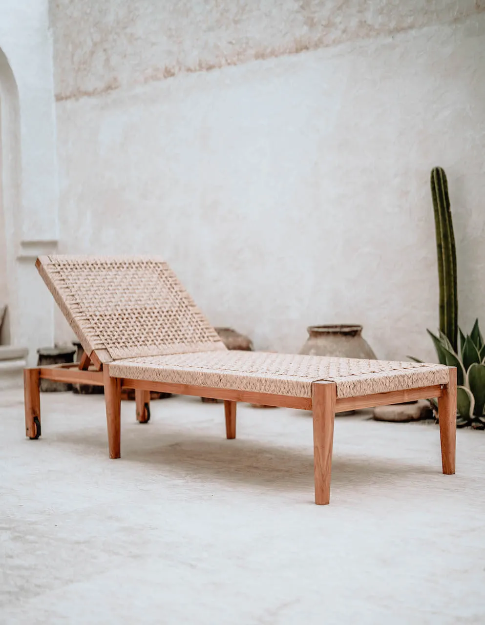 LEŻAK RATTANOWY LUNAN DRZEWO TEKOWE - MMHAL10N