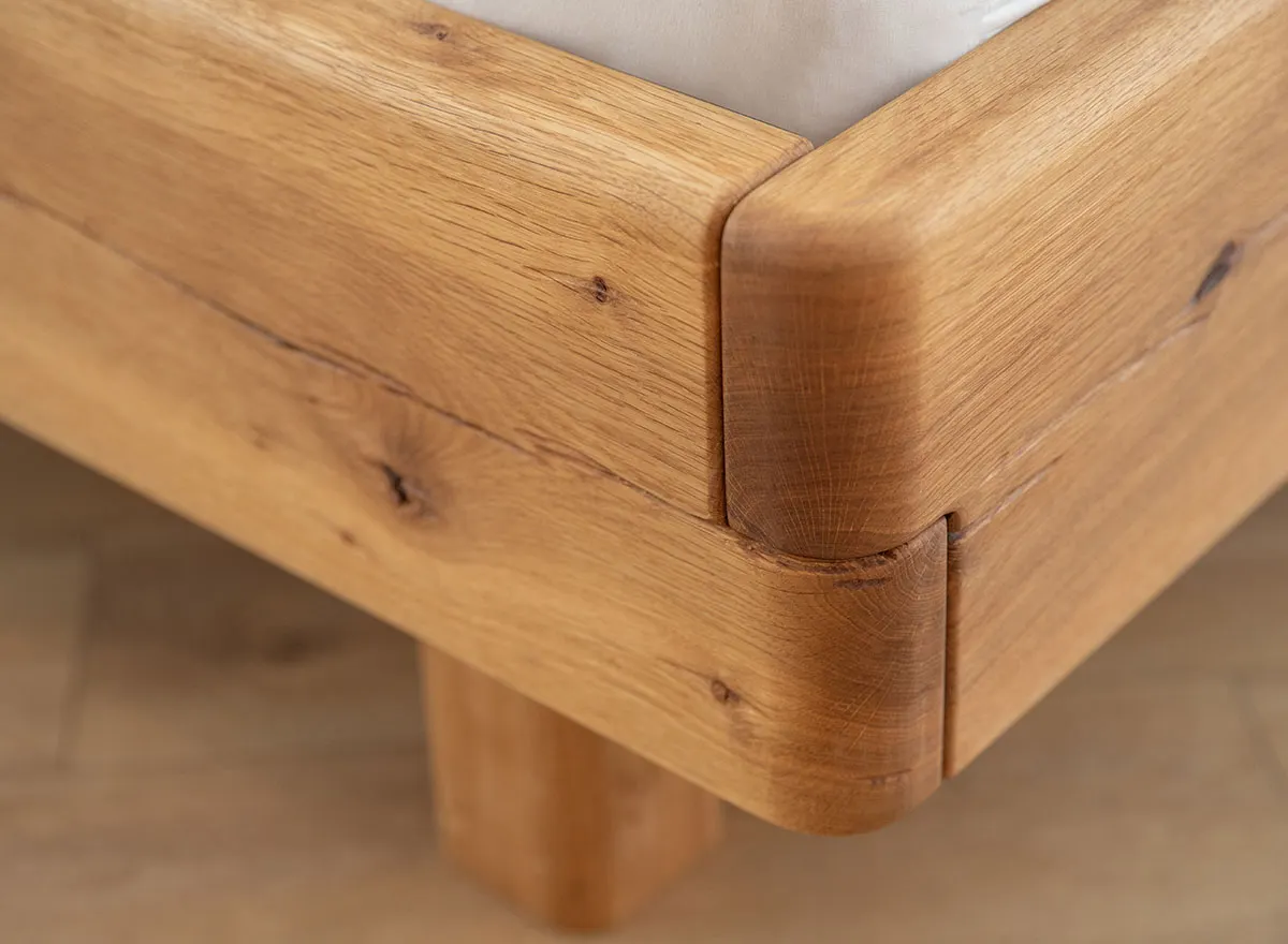 Łóżko dębowe z tapicerowanym zagłówkiem TODI Dębowy Sen 160x200 dąb olejowany szary - ZITOD_160