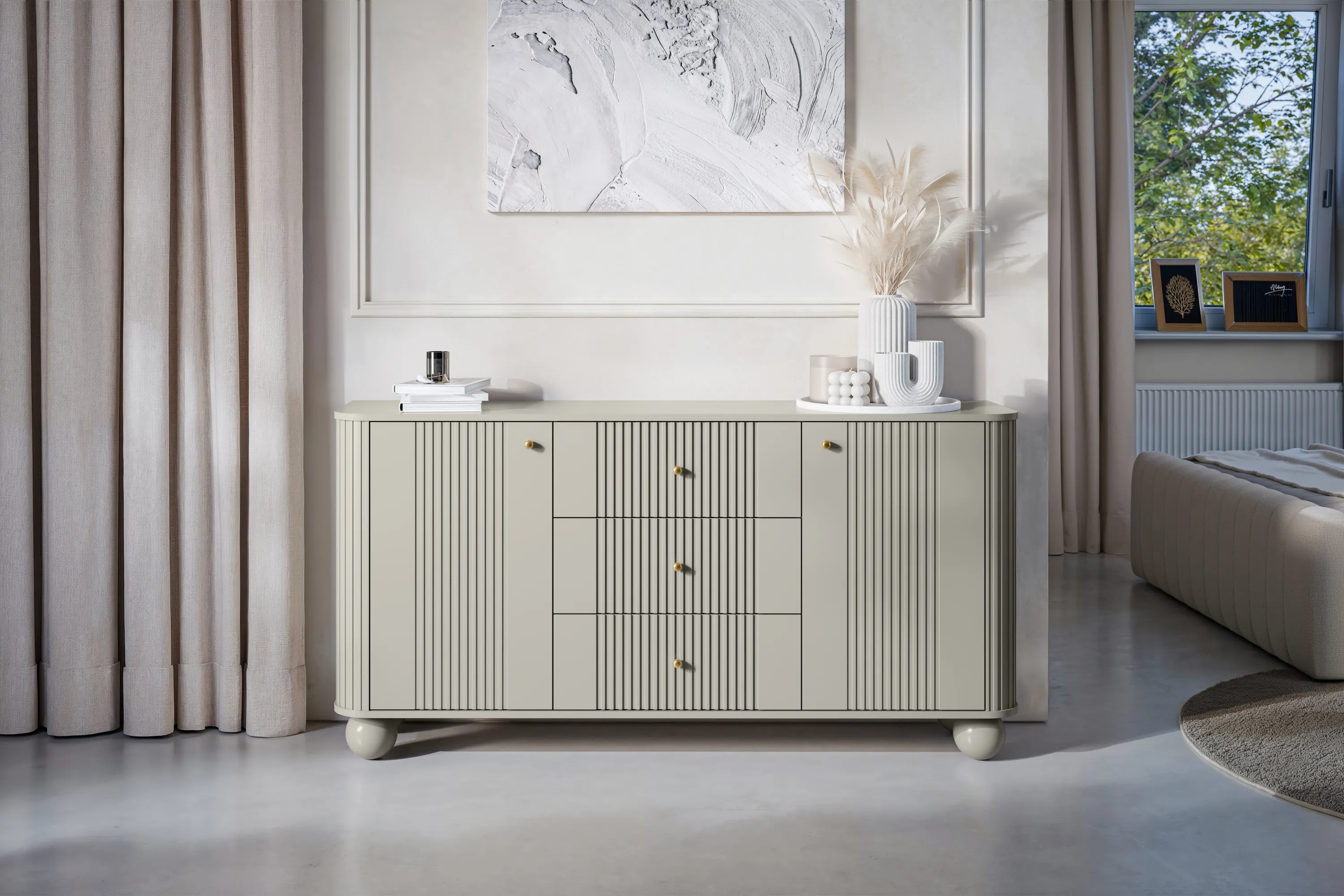 Komoda 2-drzwiowa z 3 szufladami VESPER 160 ryflowany front cashmere złote uchwyty nogi kule - B_163599