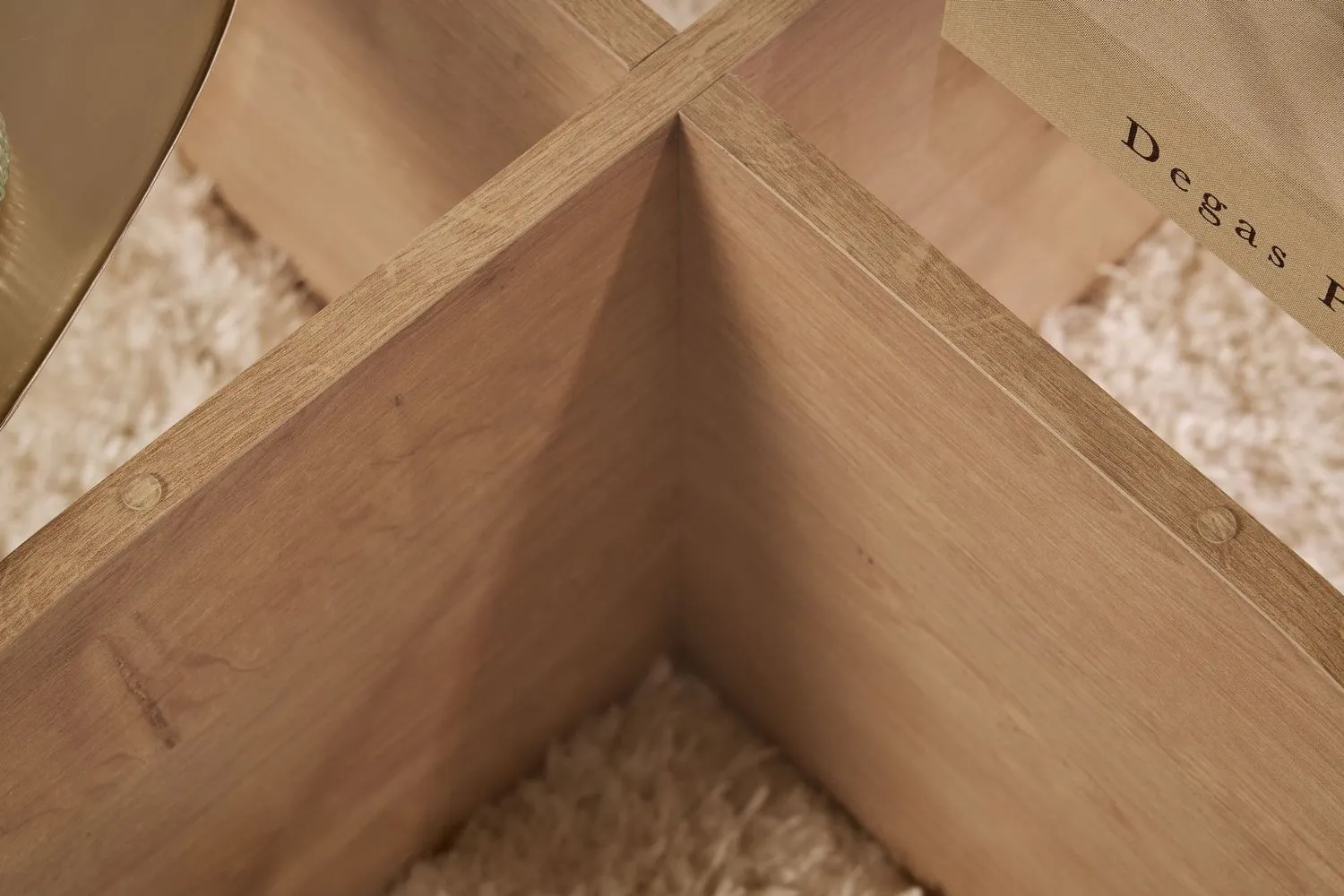 Stolik kawowy okrągły AERIS 75 cm dąb sapphire blat szklany transparentny - ASI_668NRD1101