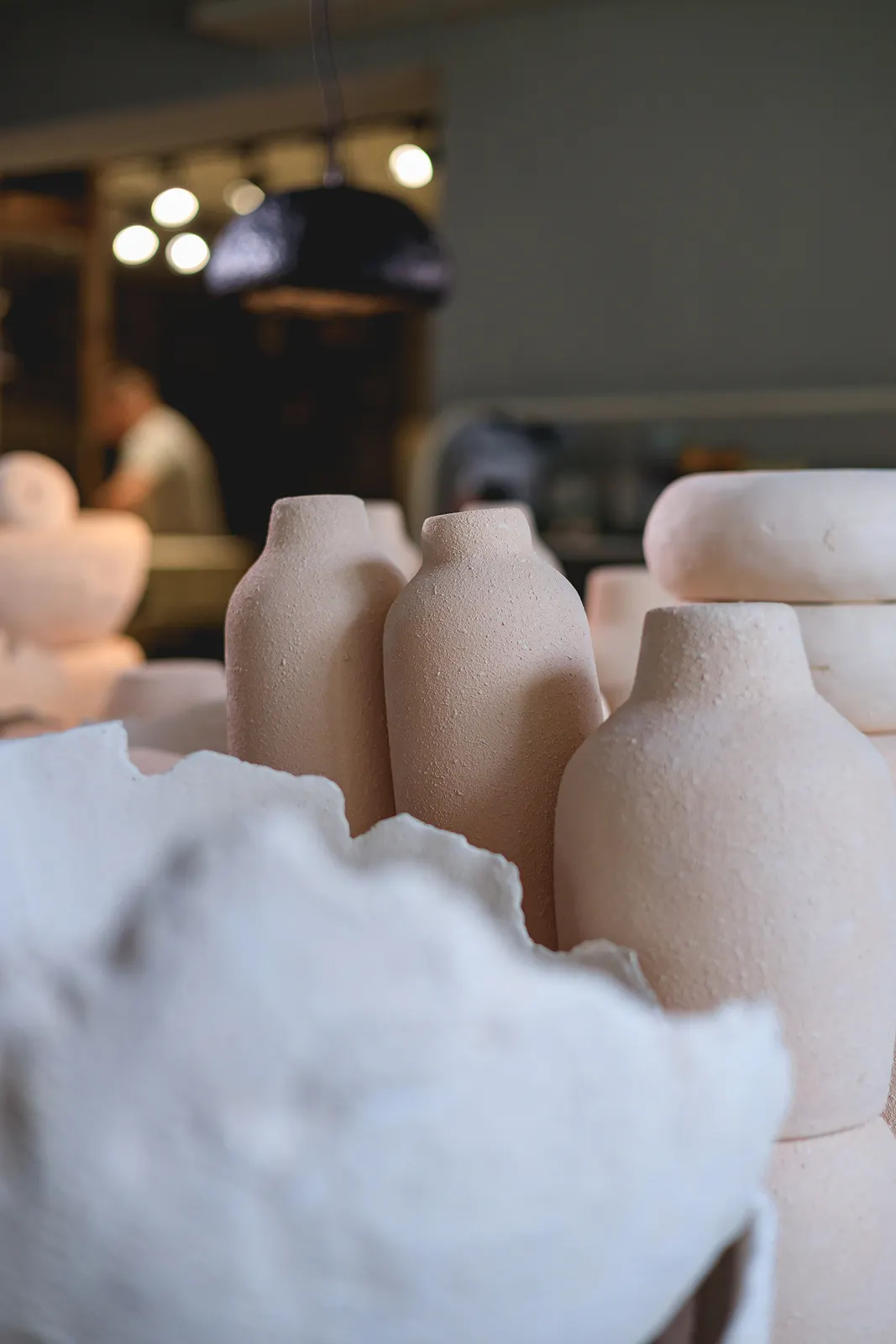 Lampa wisząca SYNTIA M 1 ceramiczny klosz czarna - SI_41430