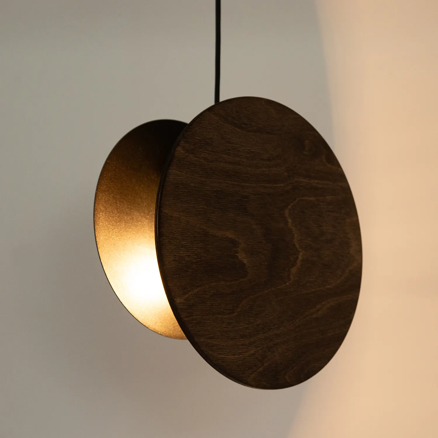 Lampa wisząca TOLA 1 czarno-brązowa efekt drewna - SI_40891