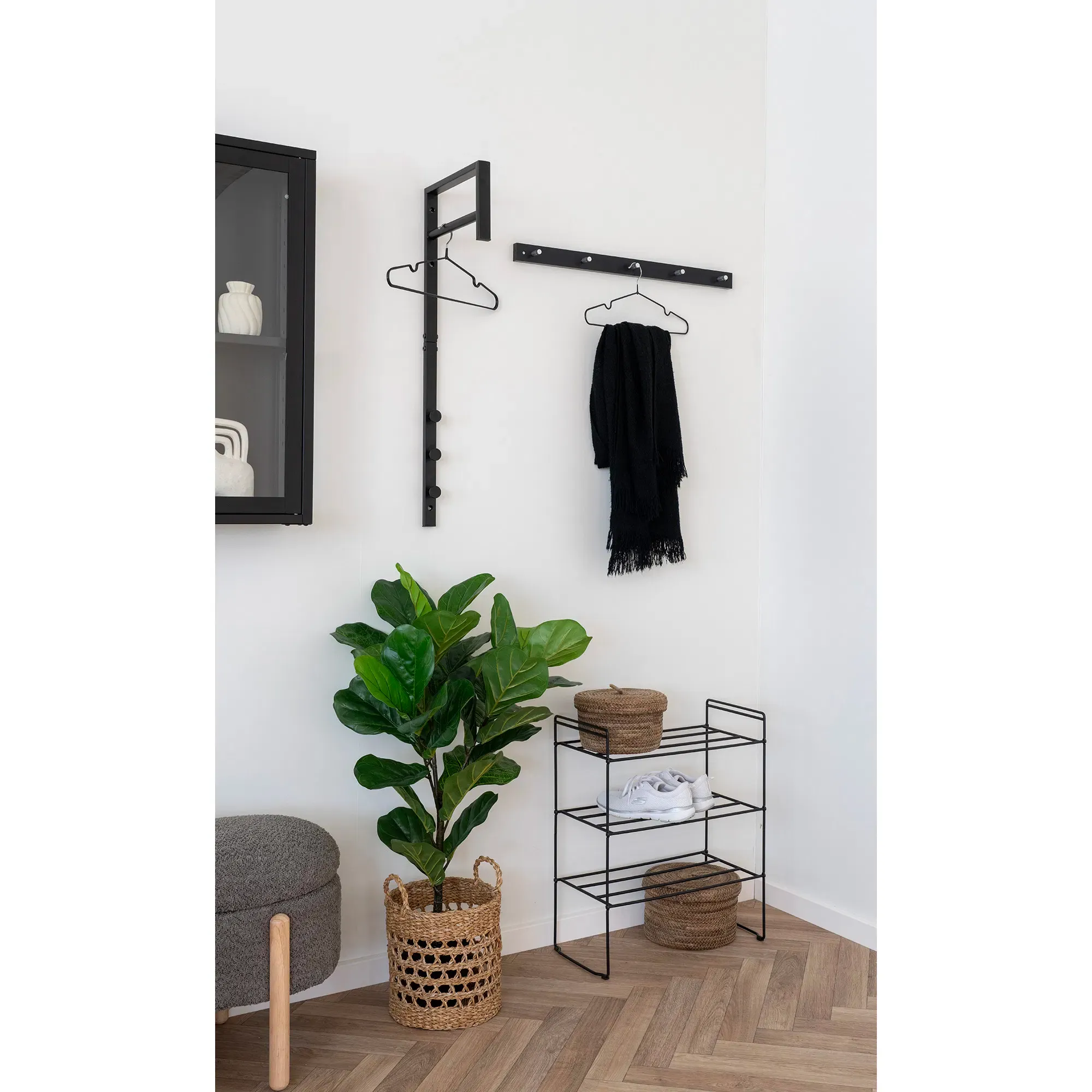 Regał na buty z 3 półkami SWANSEA 349x25x60 cm czarny
