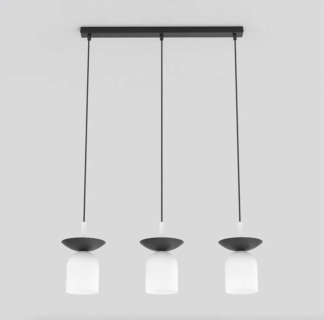 lampa wisząca, trzy punkty, kinkiet sufitowy, szklany abażur, czarna konstrukcja