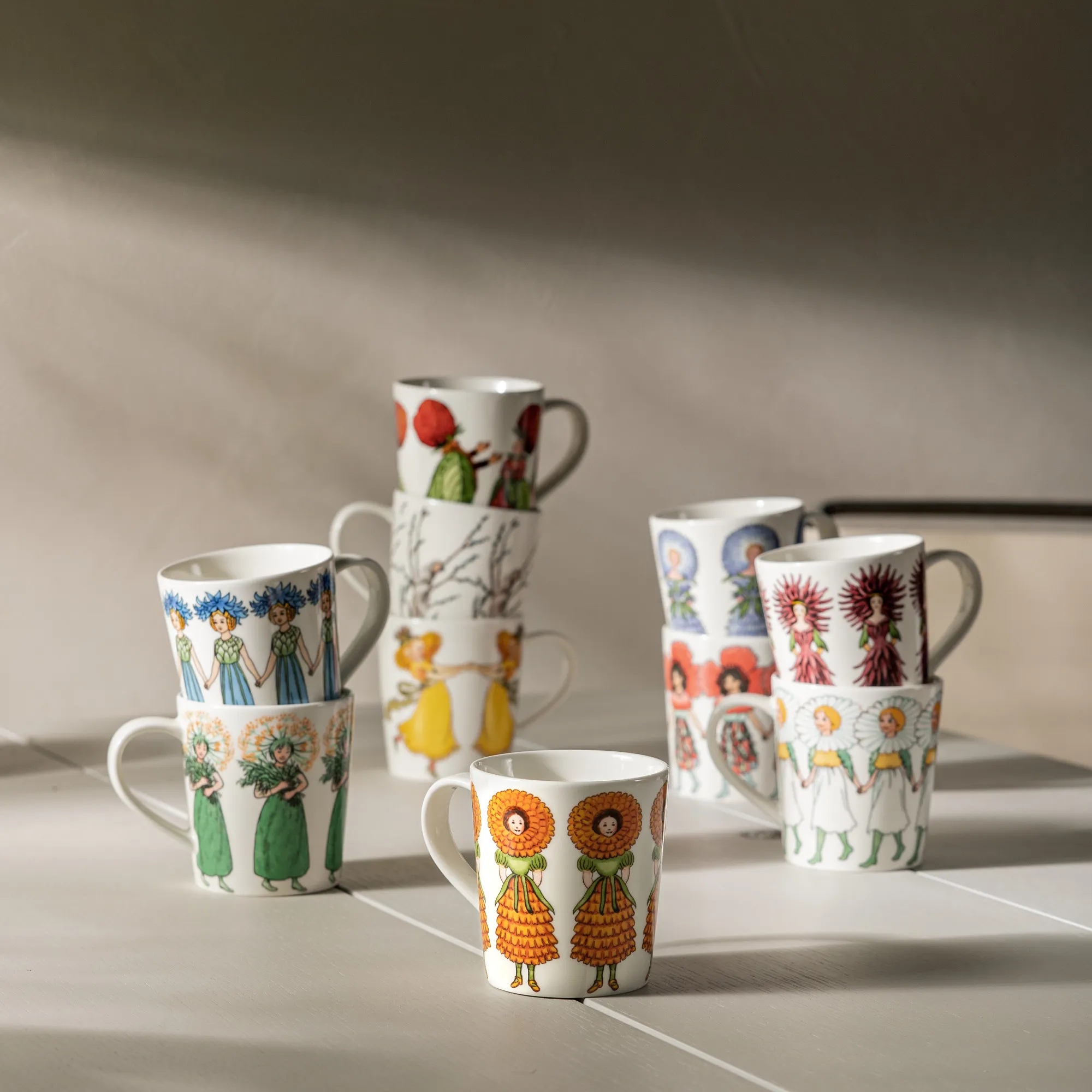 filiżanka, porcelana, kolorowy nadruk, malarstwo, seria kokietek