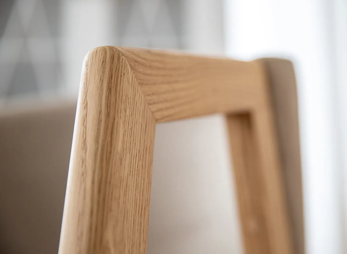 Krzesło tapicerowane AVELINA beżowe z drewnianymi nogami 9611 FORIO- beżowe - FOR9611AV