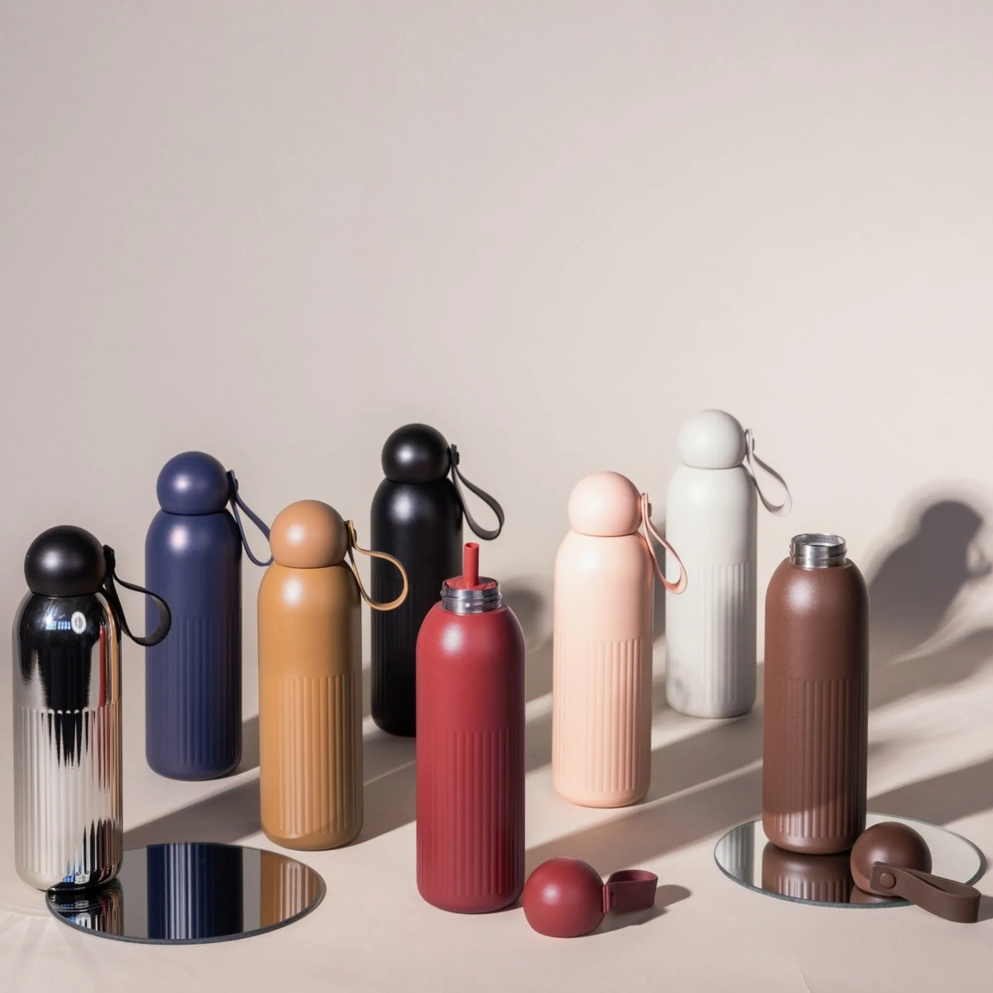 butelka, bidon, termos, metalowa, kolorowe