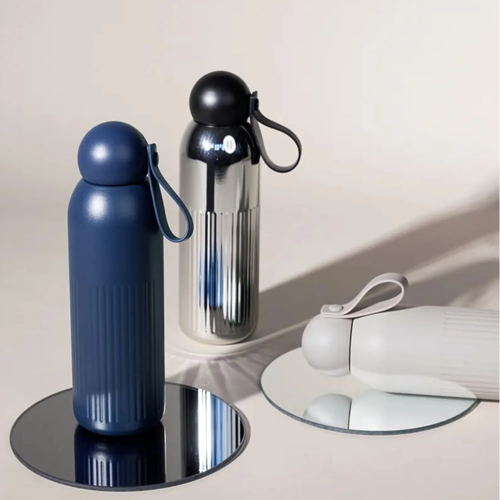 image butelka, butelka-sportowa, metal, niebieski, błyszczący