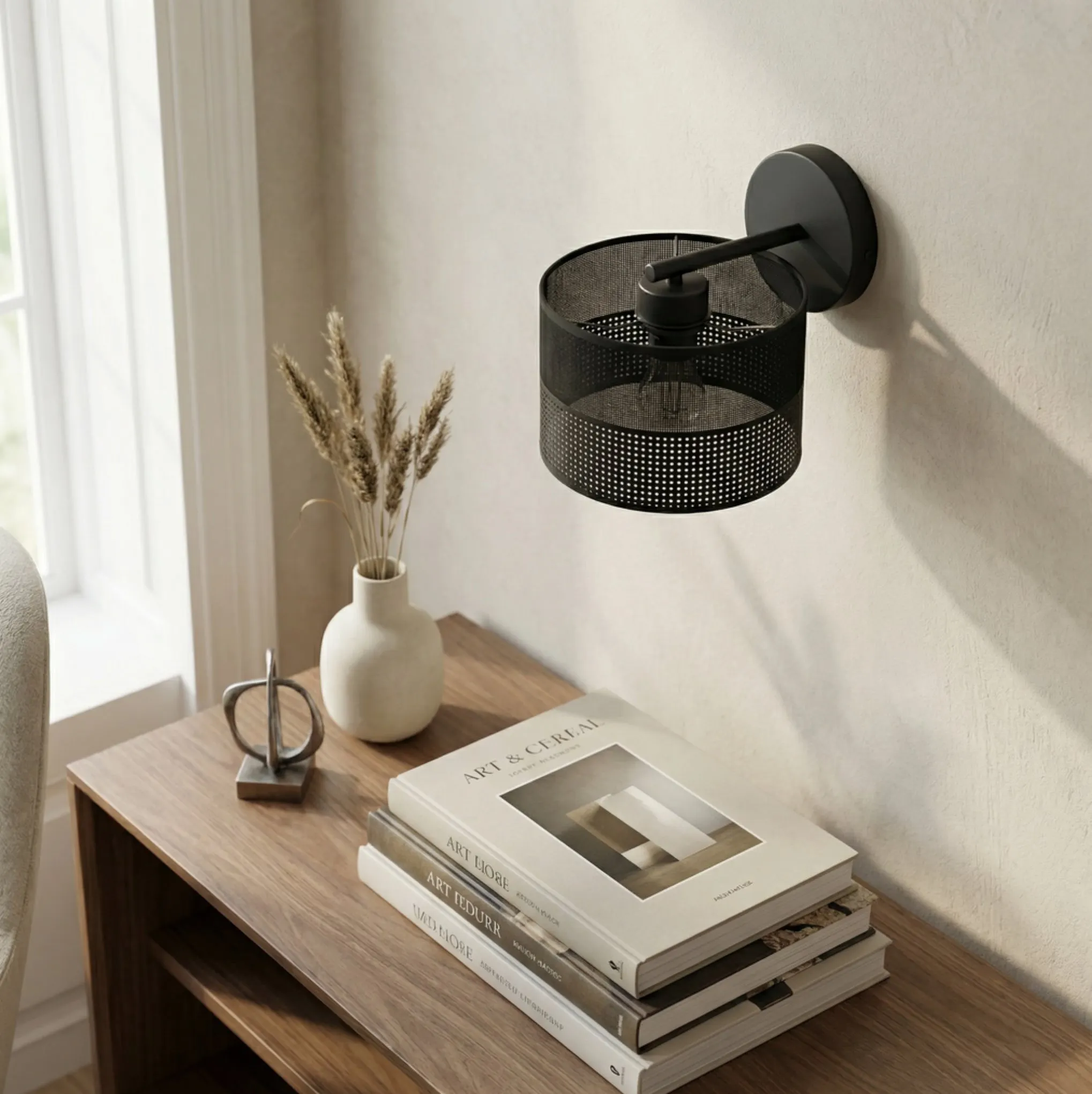 lampa ścienna, czarna lampa, metalowa lampa, perforowana czasza, modern dekor