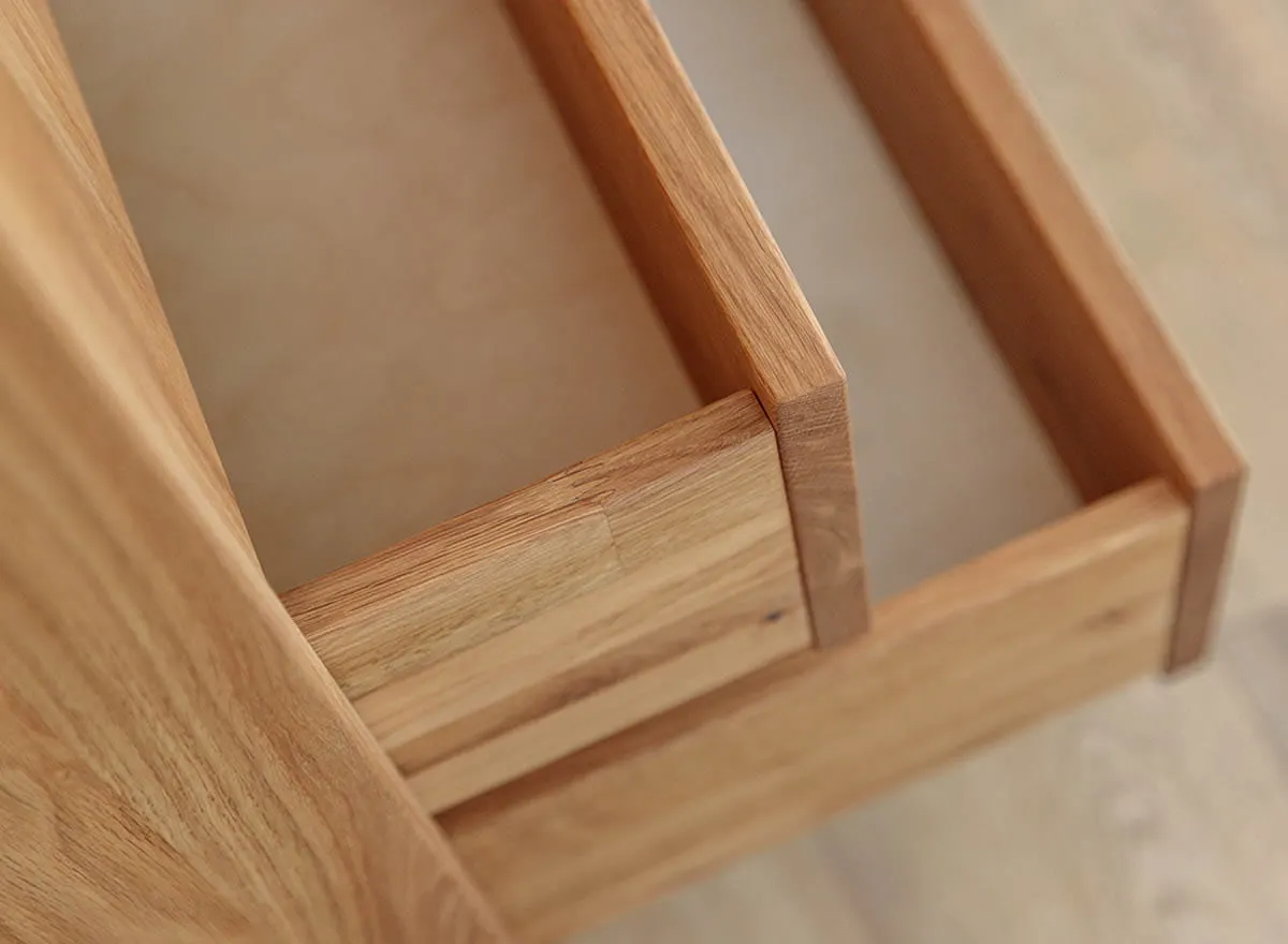 Bieliźniarka 2-drzwiowa z 2 szufladami SIMONA lity dąb olejowany - PRHSIM05