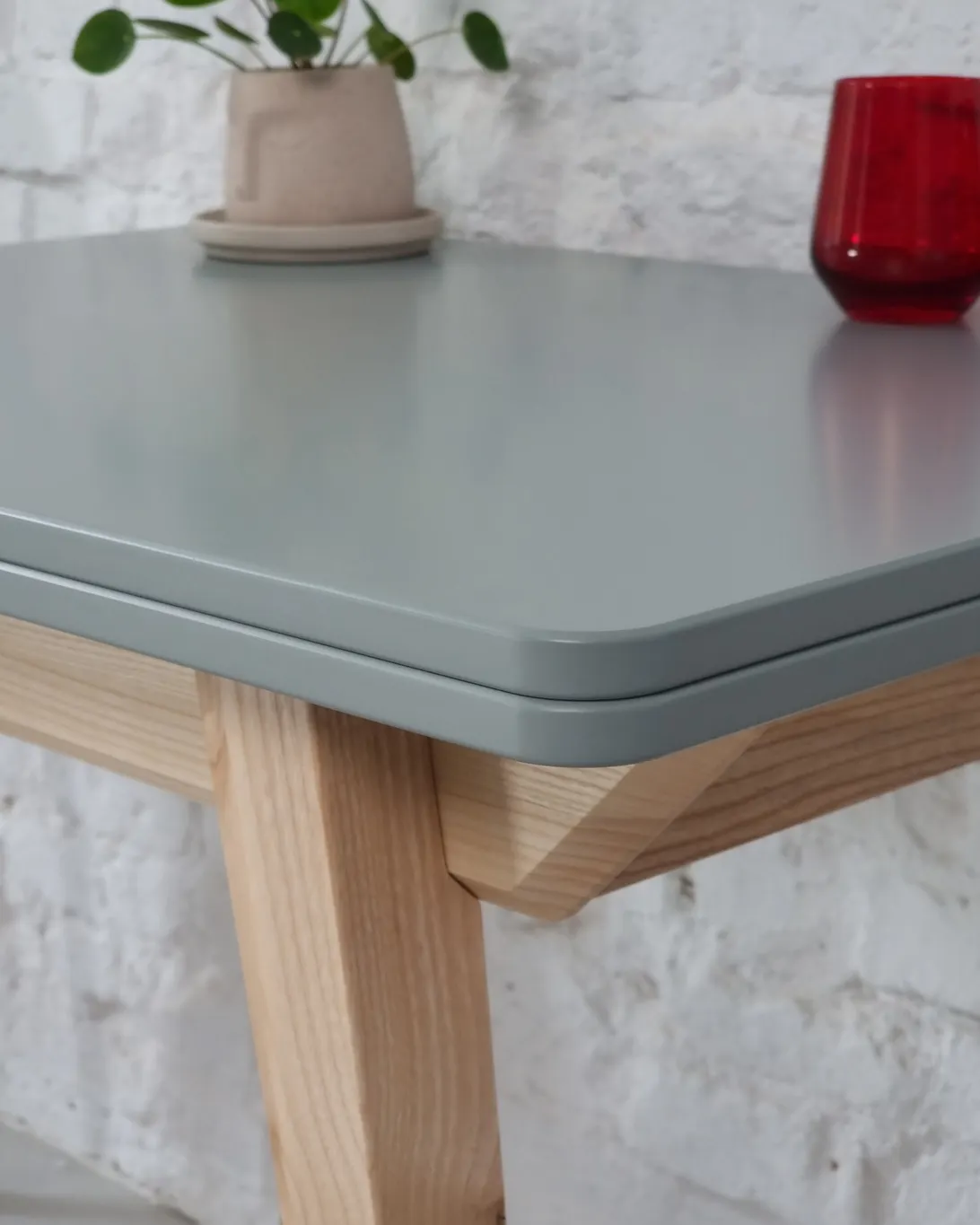 Stół rozkładany ENVELOPE 65x90-130cm ciemnoszary orzech - NRAGABATE_E6_WAL