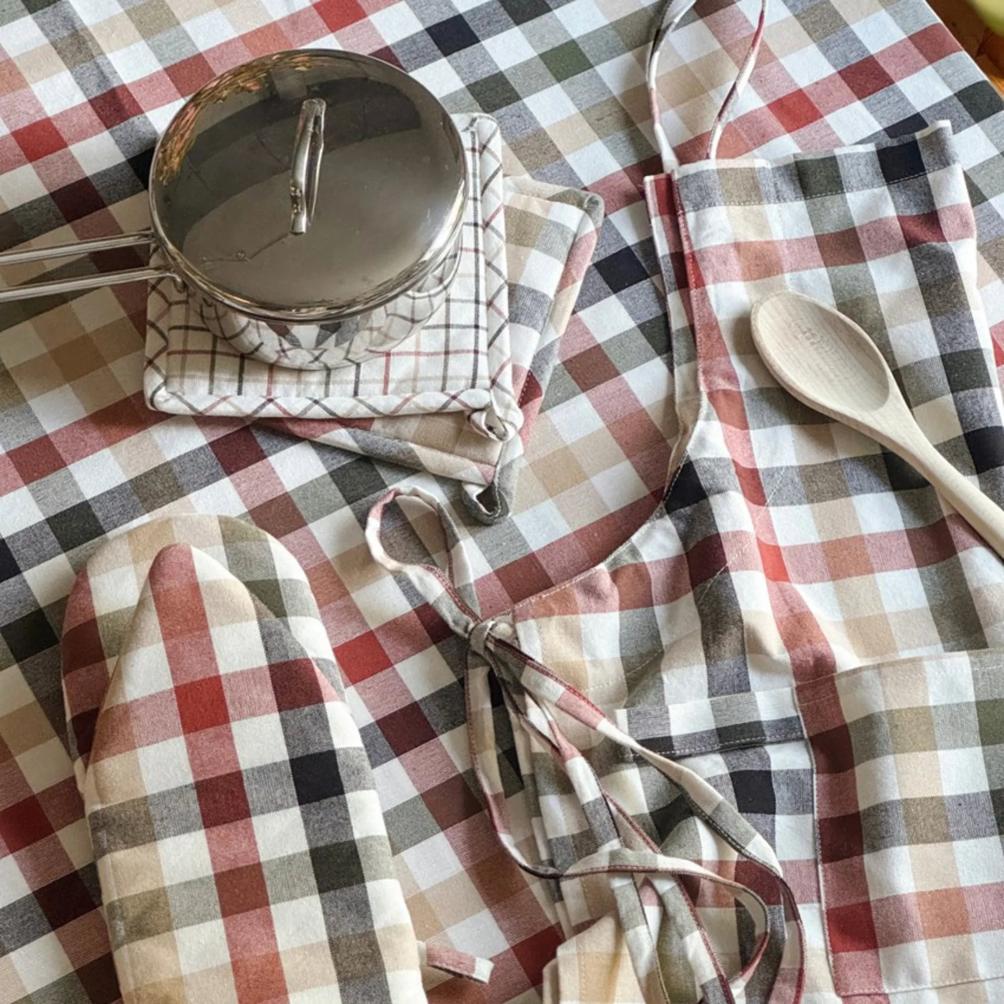 odzież, koc, spódnica, wzór kratka, zestaw kuchenny