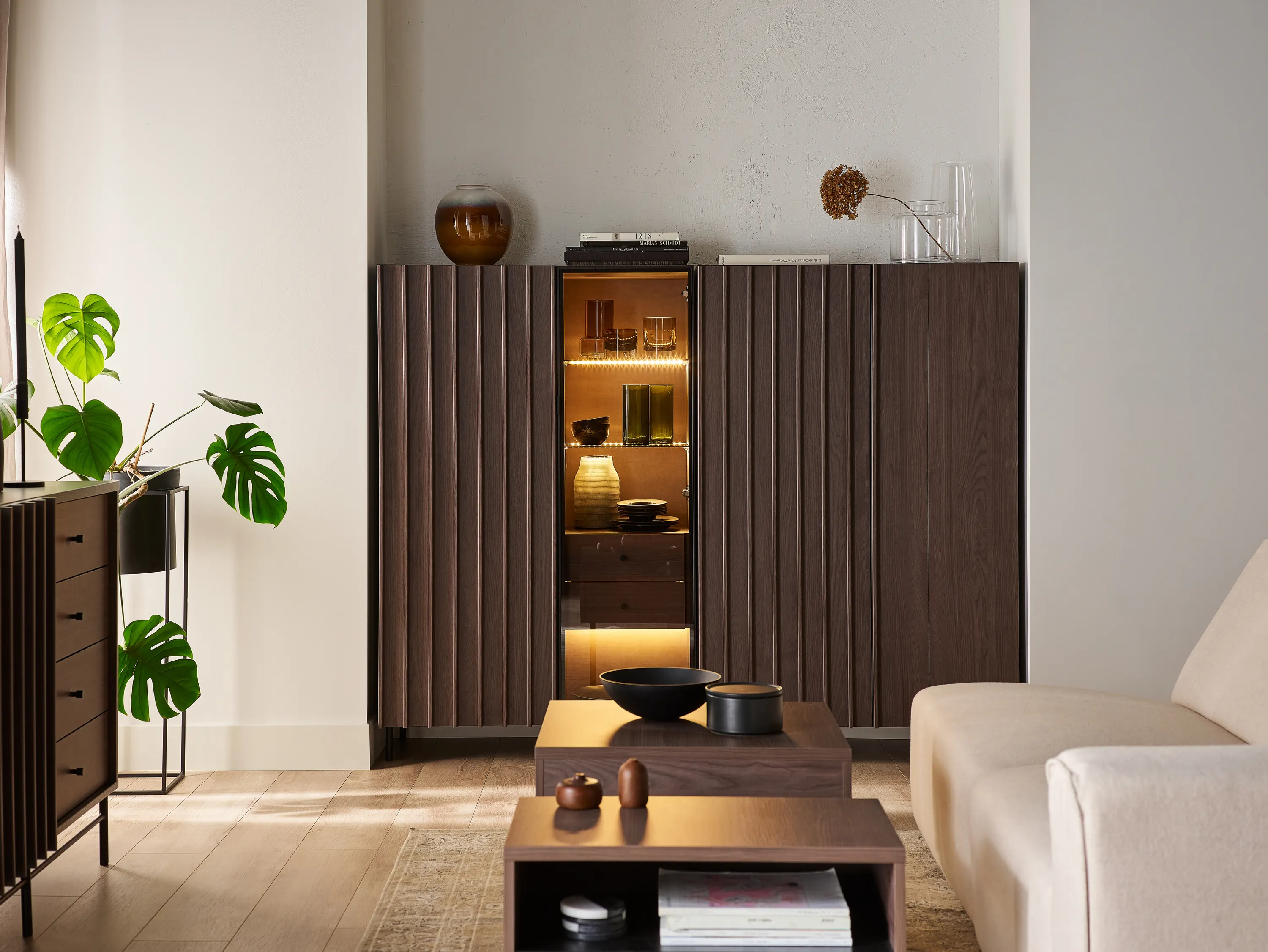 Szafka 2-drzwiowa z lamelami Piemonte PE-05 jesion portlandzki/czarna - PE5JCZ