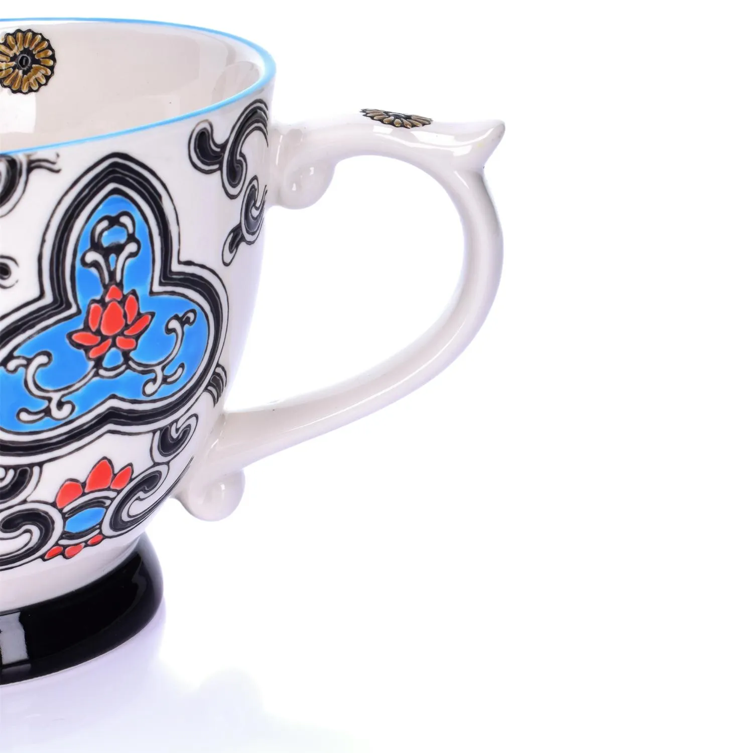 ceramiczny kubek, kubek dekoracyjny, ręcznie malowany, niebieski wzór, wzór kwiatowy