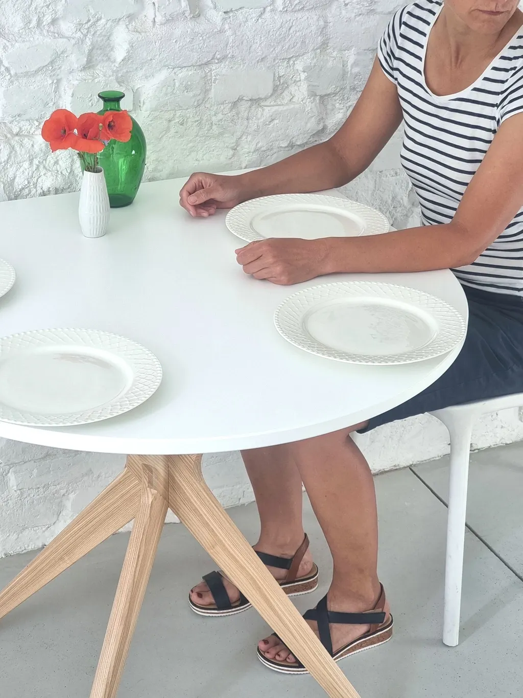 Stół półowalny JUBI Racetrack 90x90cm dąb miętowy - RGBHR11_OAK