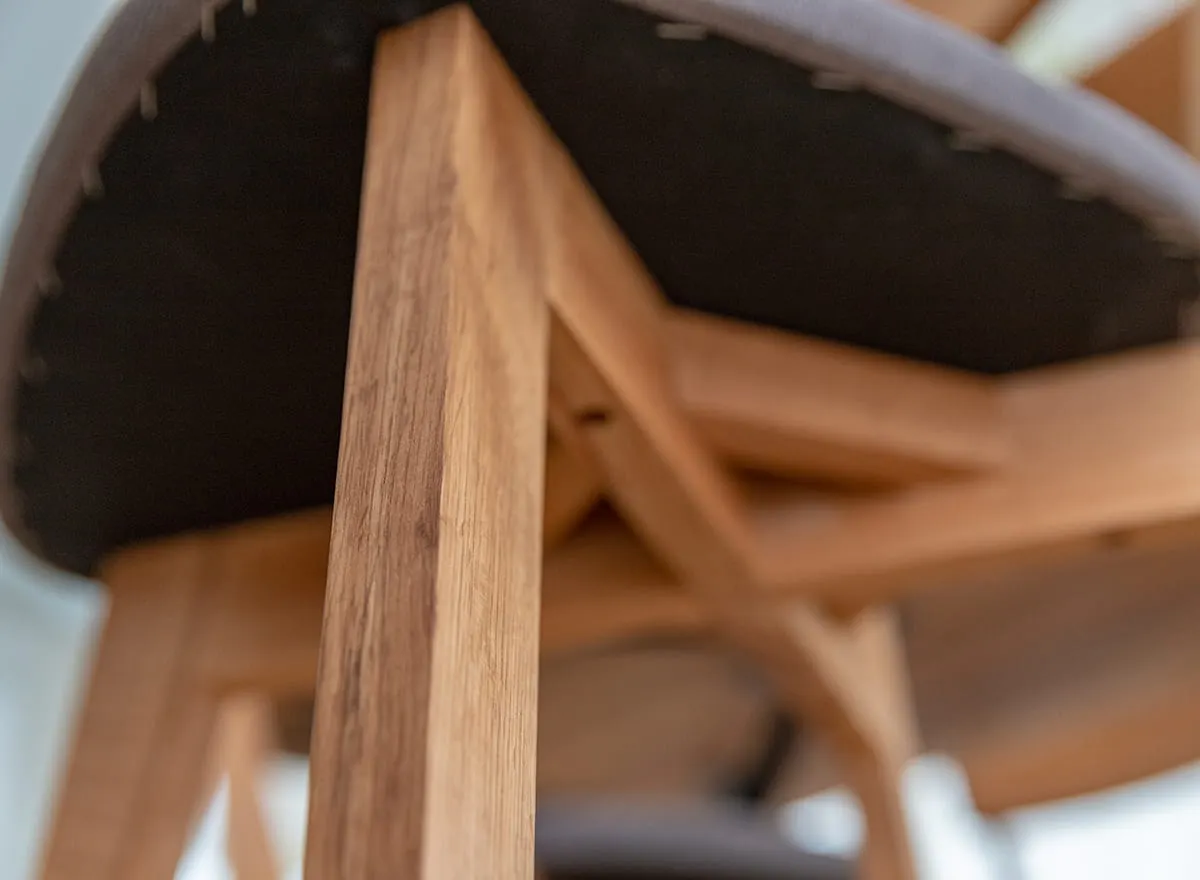 Krzesło drewniane LEON grafitowe siedzisko dąb olejowany - KULKLM85