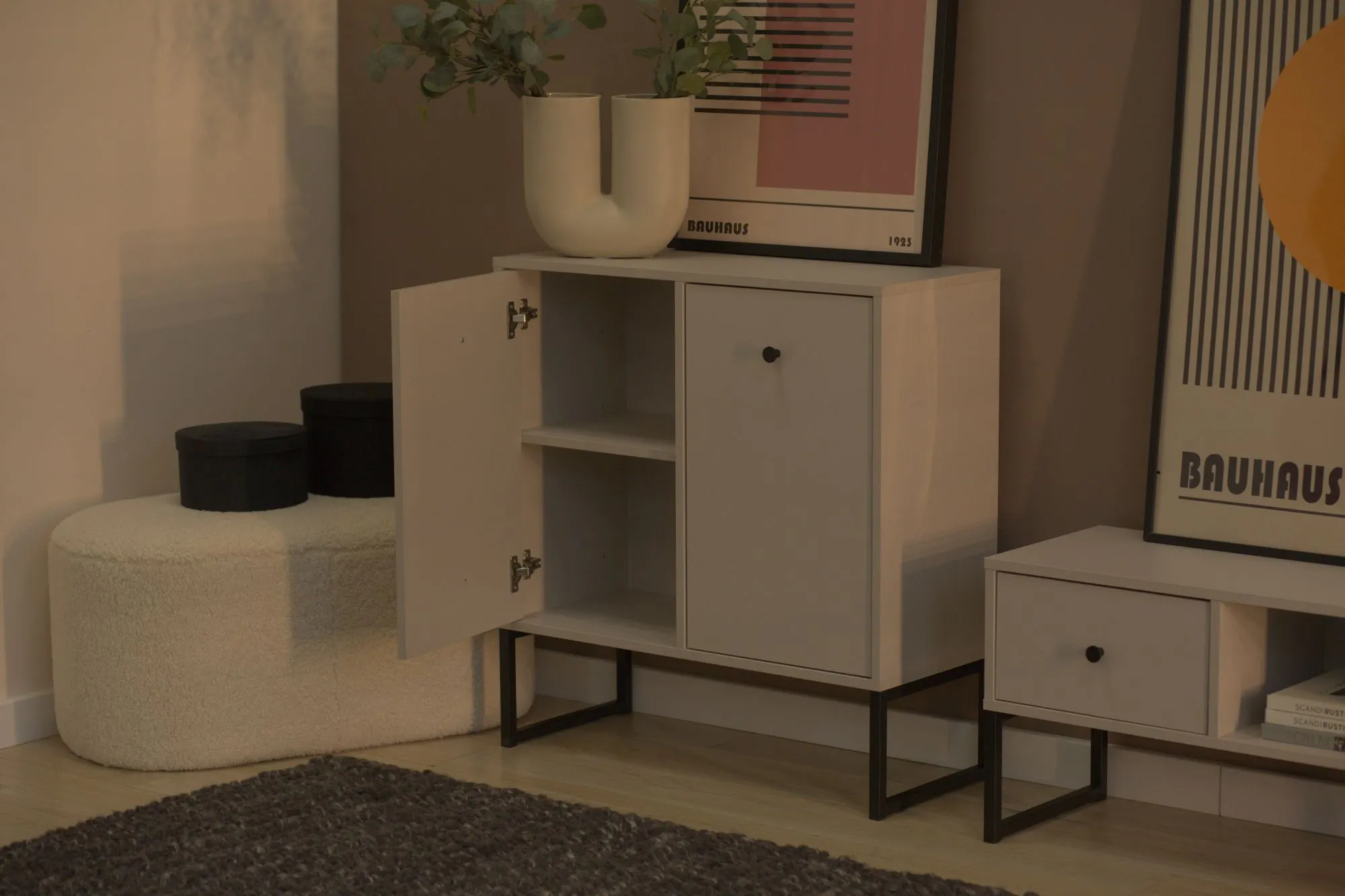 Komoda 2-drzwiowa LINEA kaszmirowa - INT_5003446