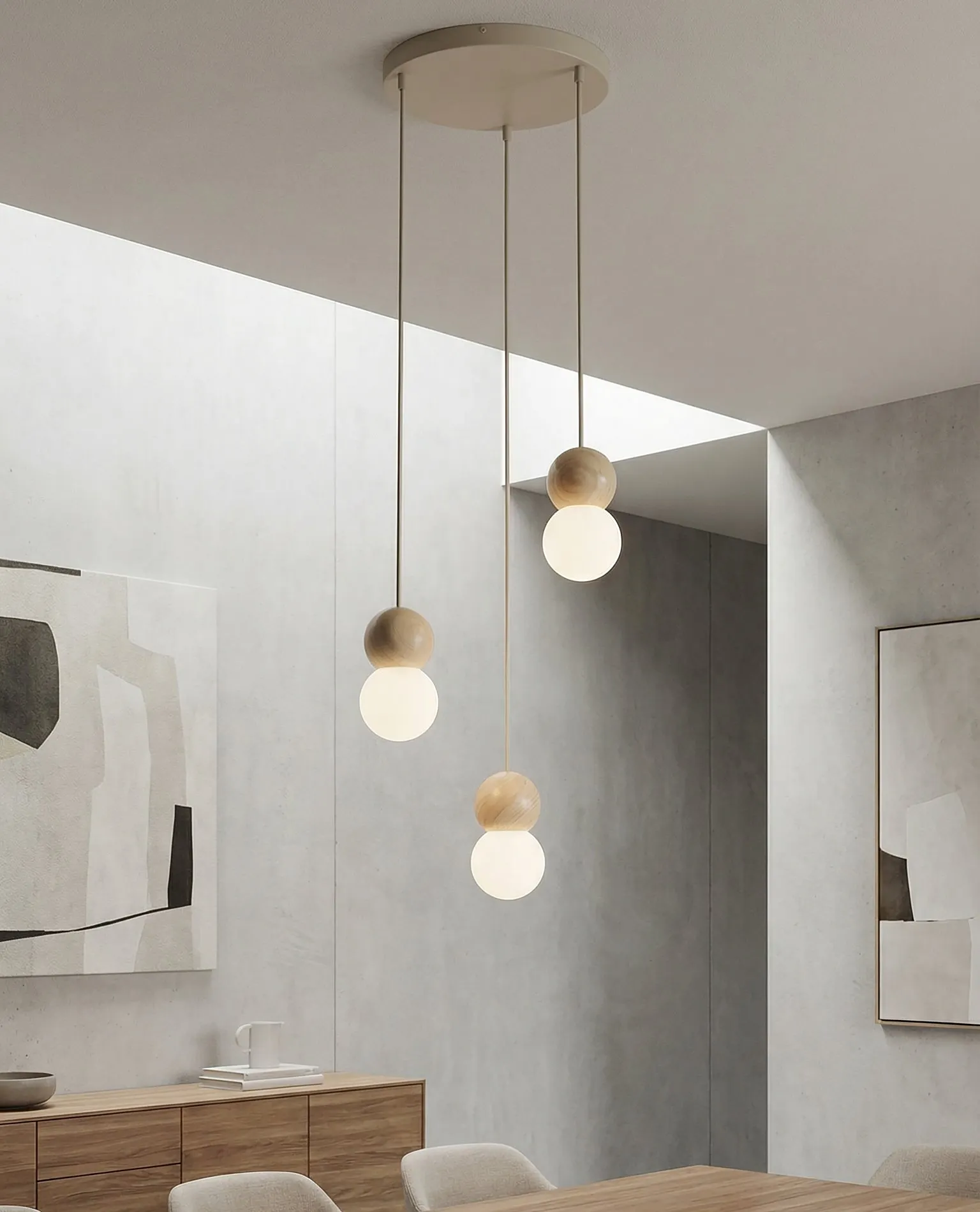 image lampa wisząca, pendant, trzy kule, drewniane elementy, dekoracyjne oświetlenie