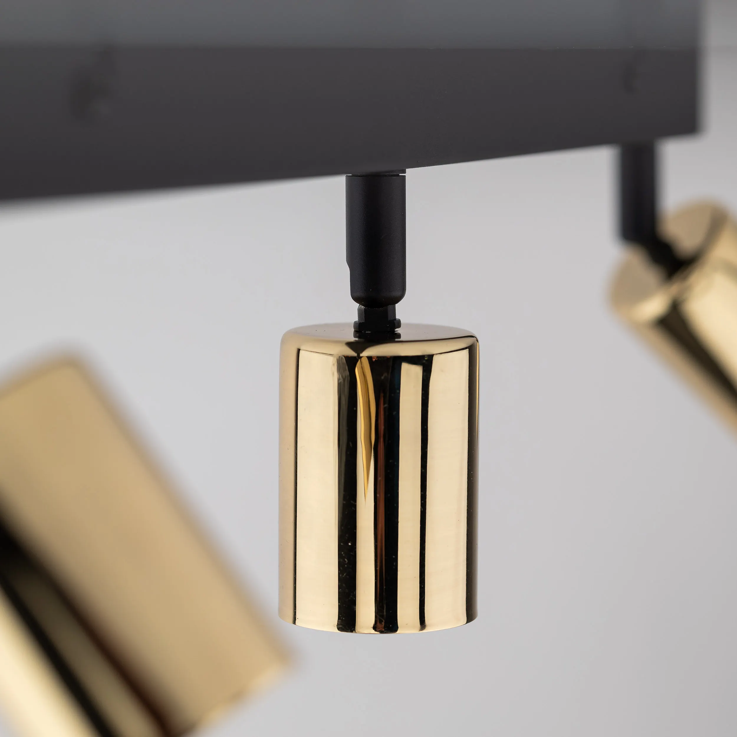 Lampa sufitowa TOP czarna złota na metalowej listwie regulowana 60x19x15cm - TK_5968