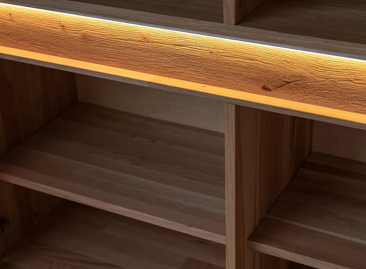 Witryna drewniana szklana DIVISIONE z oświetleniem lewa dąb olejowany - ZIDIV02L