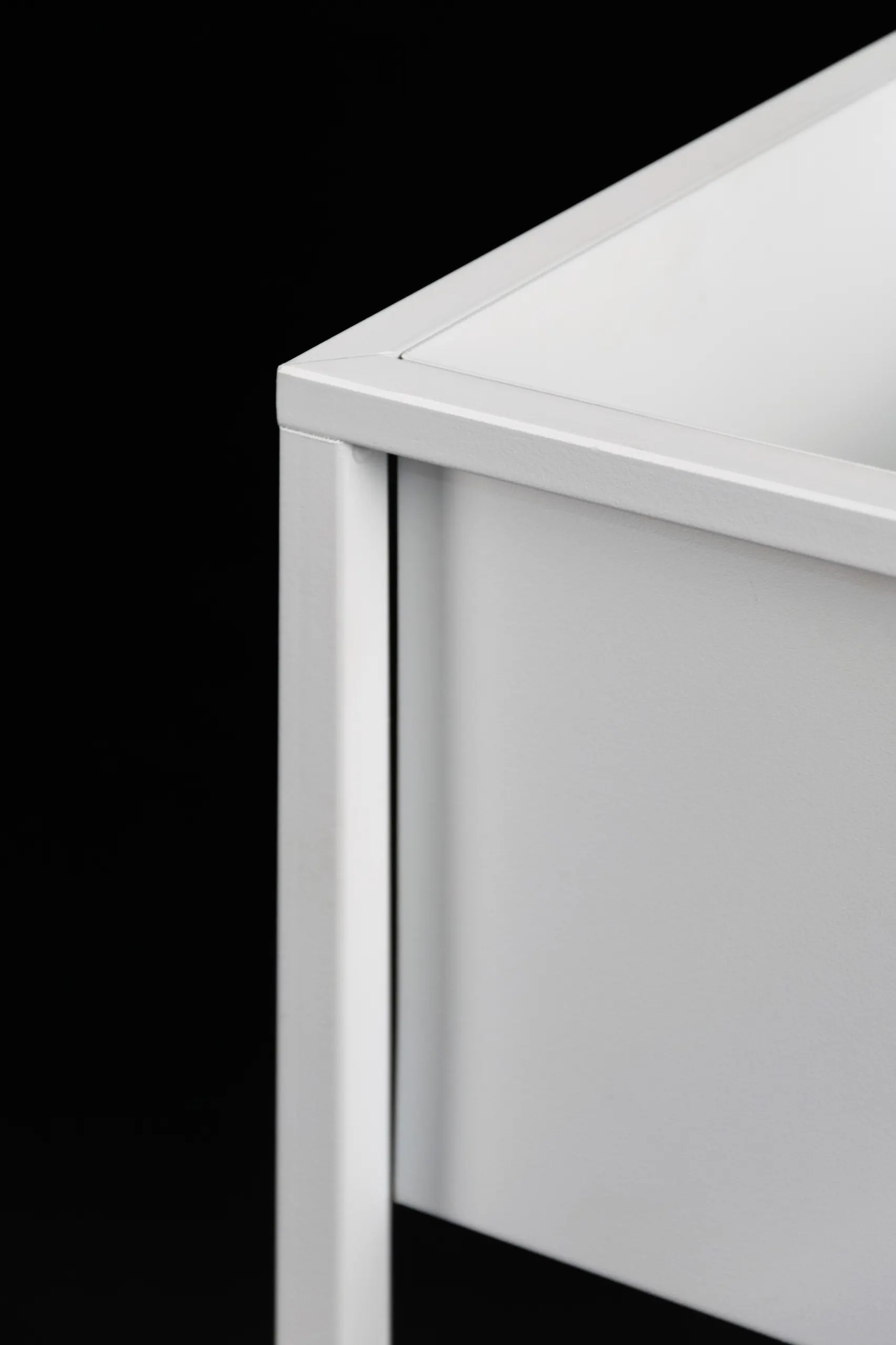 DONICZKA-osłonka na donice metalowa NANTES M biała - LD_TZ000103