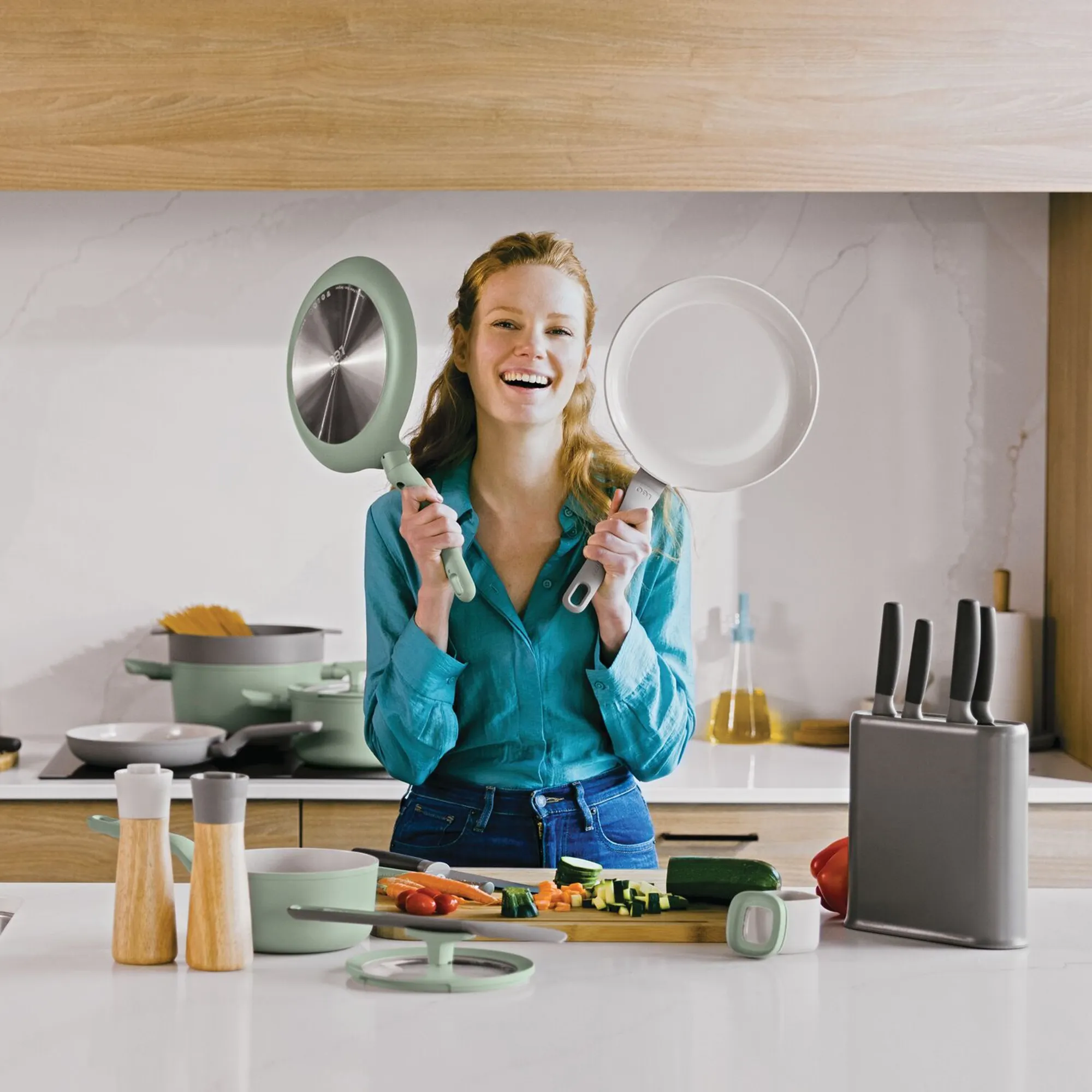 image patelnia, szpatułka, naczynia, kuchenka, krojenie