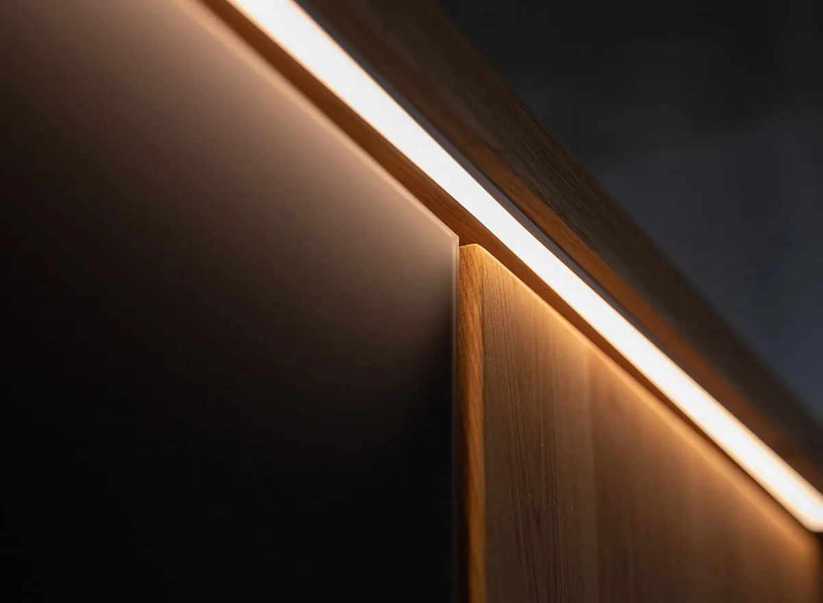 Szafa modułowa 5-drzwiowa ( potrójne drzwi szklane ) RAVELLO Dąb Olejowany, Czarny - ZIRAV05D03SZ