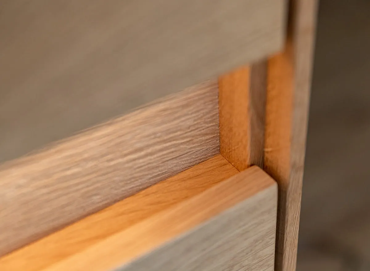 Komoda drewniana DIVISIONE oświetlenie led 123 cm dąb olejowany - ZIDIV07