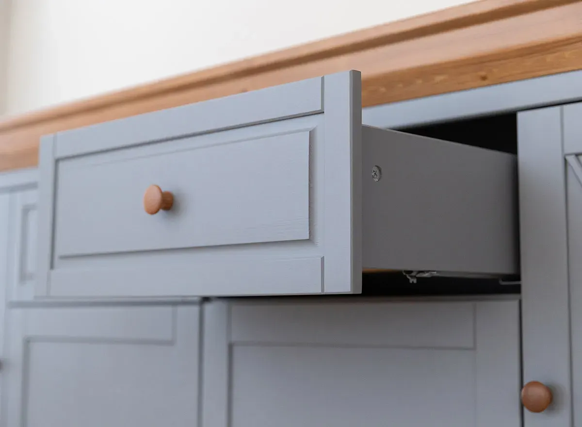 Komoda drewaniana 4-drzwiowa z 2 szufladami MARONE ELITE popielaty - PLMEL05/S