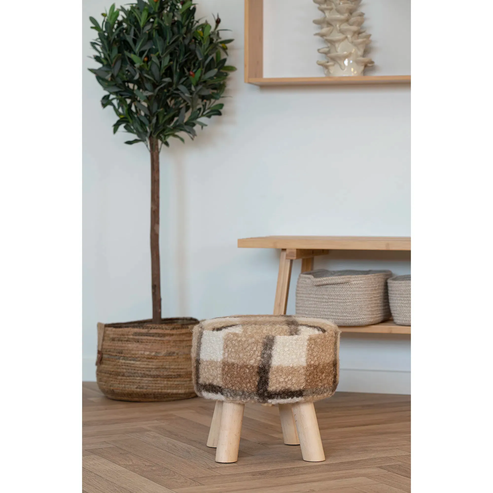 Pufa na drewnianych nóżkach ABERDEEN FI31 x W29 brązowy, beżowy - 1501119