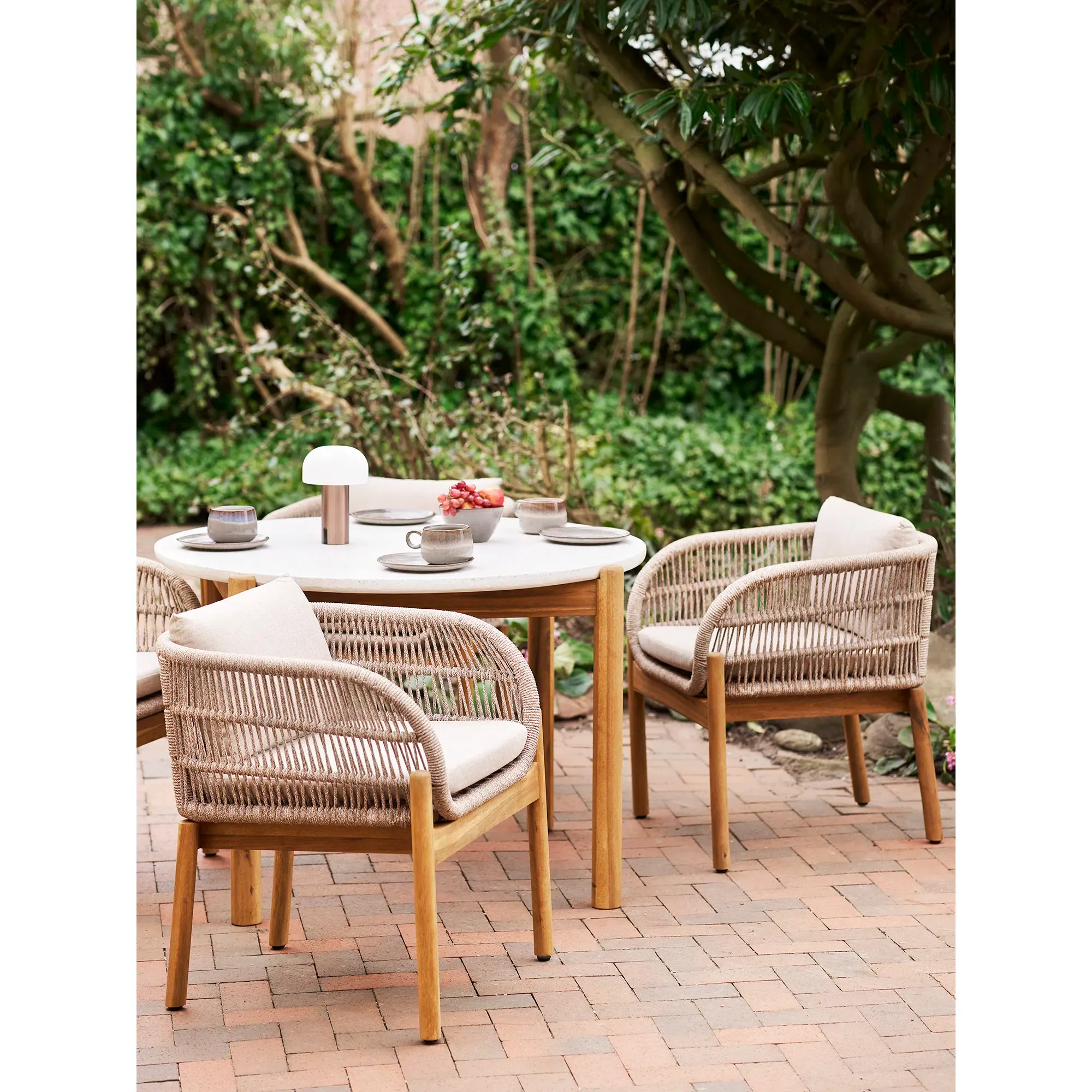 Stół okrągły TERRACINA lastryko, akacja FI 120 cm- biały, naturalny - 7501098