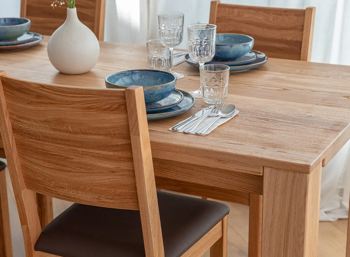 Krzesło dębowe PRATO z brązowym siedziskiem - dąb olejowany - KDBBR