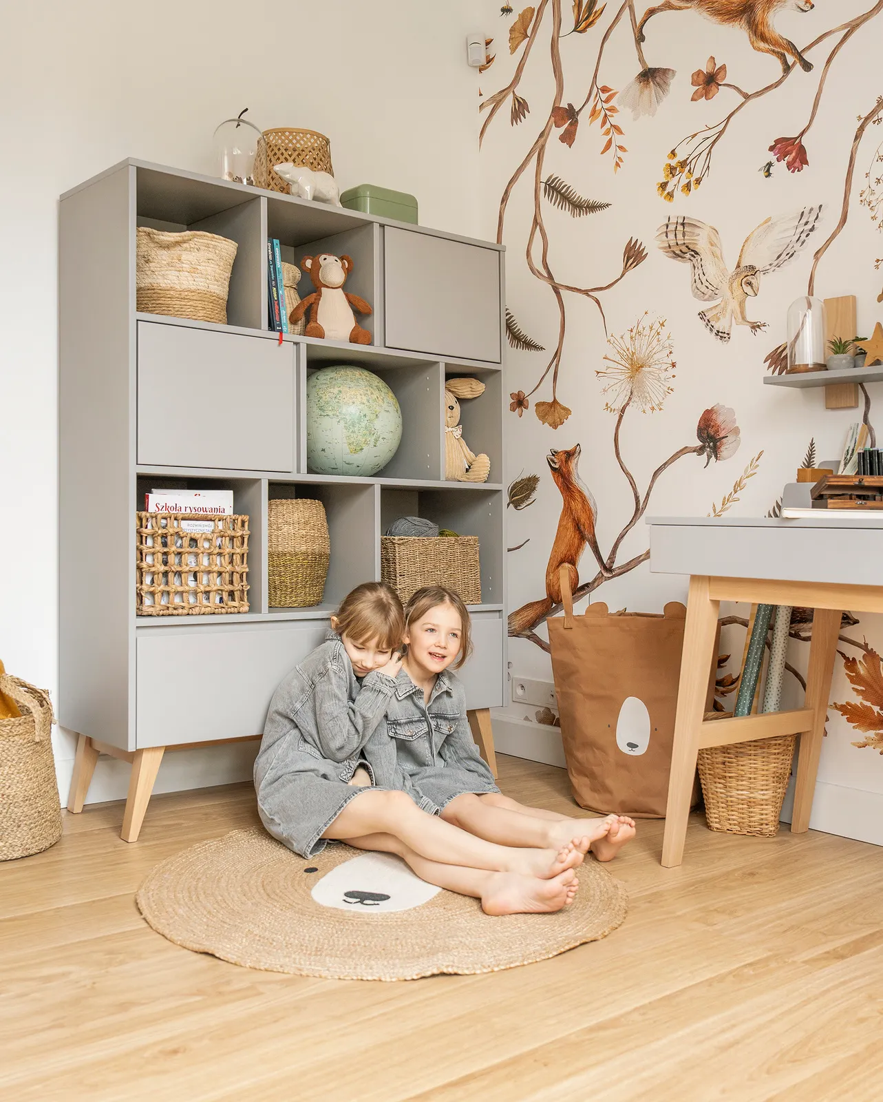 Regał niski z szufladami SWING 120x160 szary - PIN_034-071-197