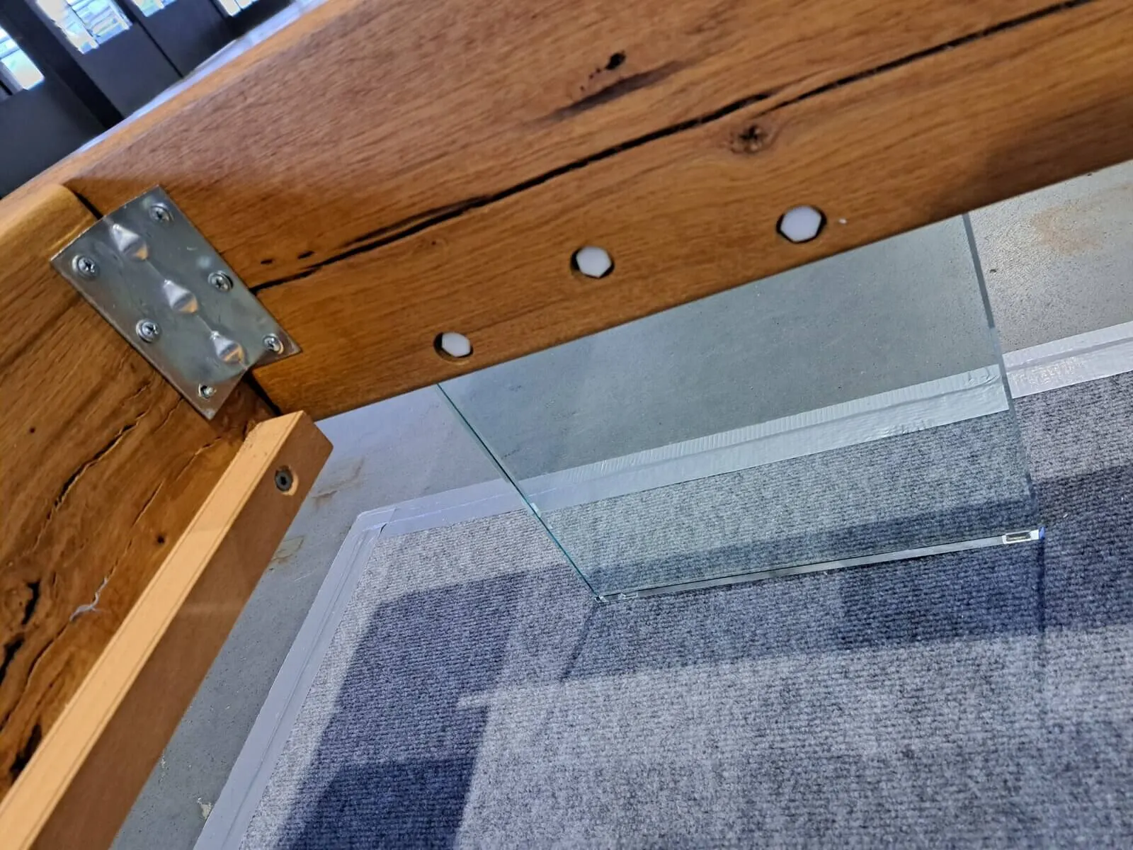 Łóżko dębowe tapicerowane WONDER 140x200 lewitujące - GK_105575111