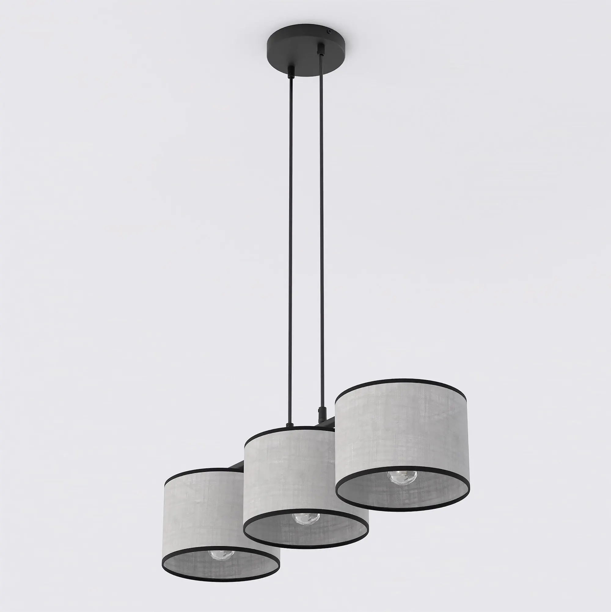 wisząca lampa, lampa wisząca, osłona z tkaniny, trzy źródła światła, czarna rama
