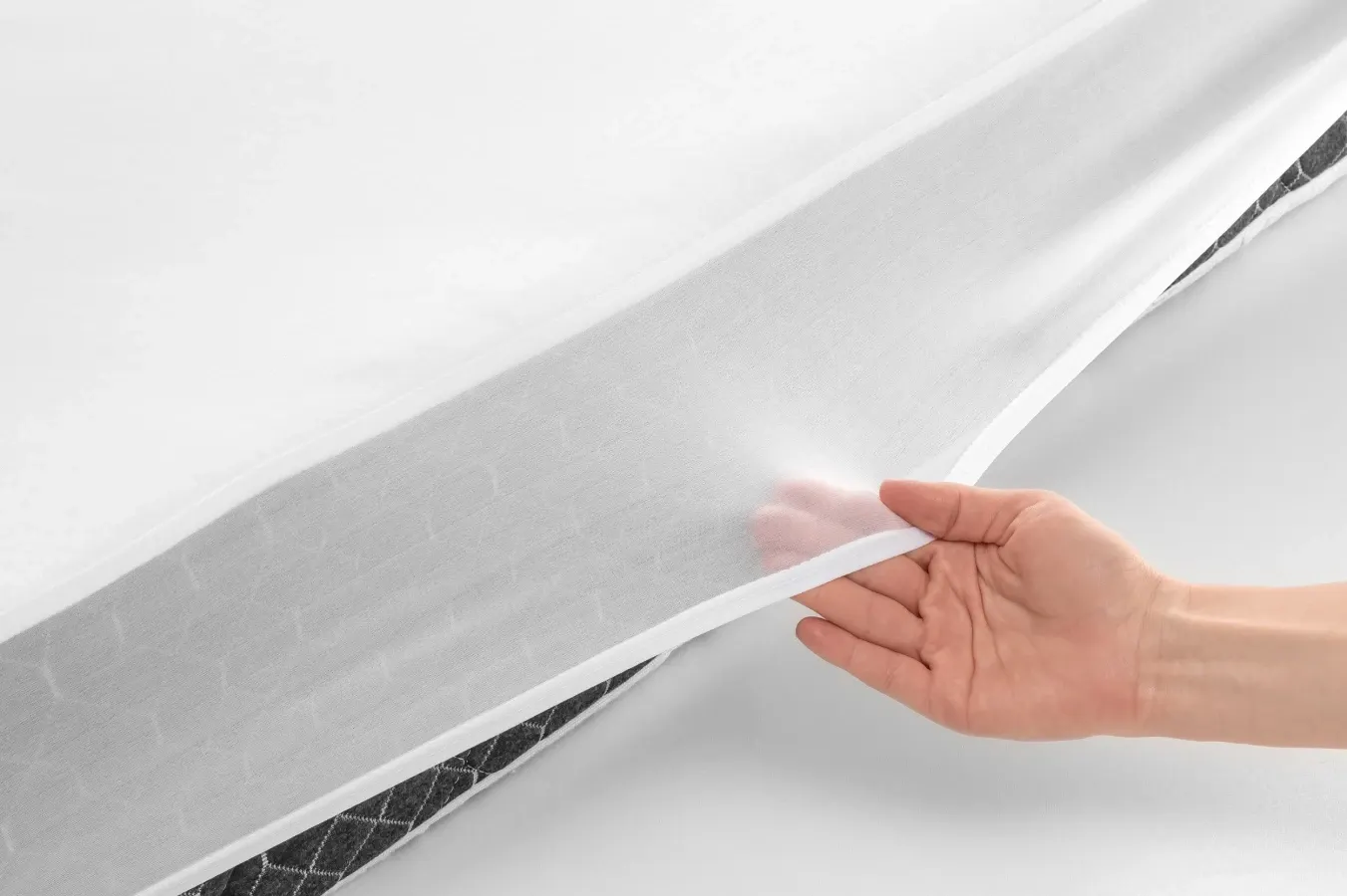 Prześcieradło wodoodporne MAXFIT 100% bawełna, komfort i ochrona 80x200 cm — zdjęcie 4
