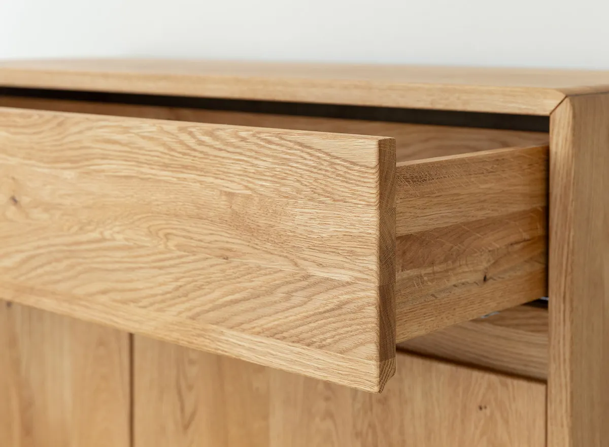 Komoda dębowa 3-drzwiowa z 2 szufladami TOSSA Dębowy Sen dąb olejowany - ZIKOM2_2.3