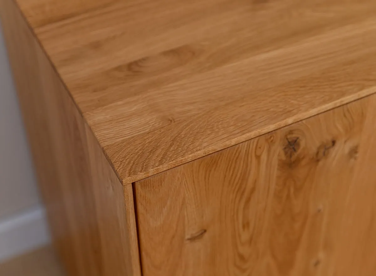 Komoda dębowa COLLODI 4-drzwiowa z oświetleniem 165 - dąb olejowany - ZICOL04