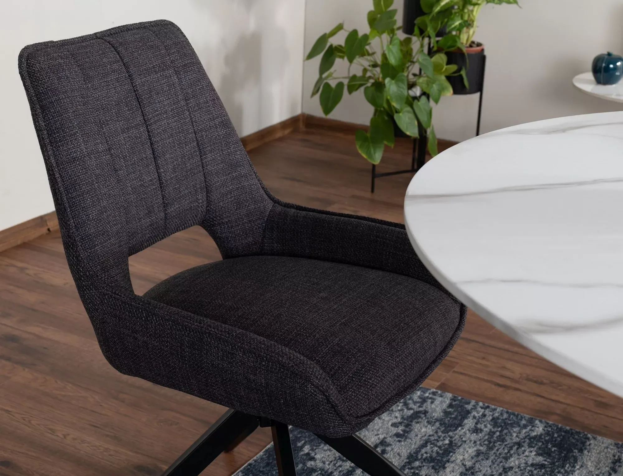 Krzesło obrotowe 180st.TELLO Bjorn 13 czarny stelaż - TELLOBJCSZ