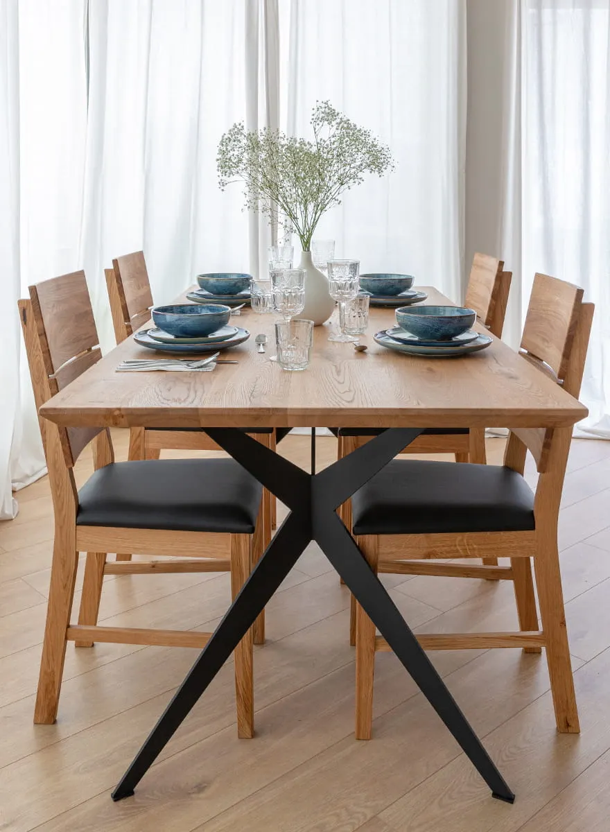 Krzesło drewniane VERTO czarne siedzisko ekoskóra dąb olejowany - KDB02CZ