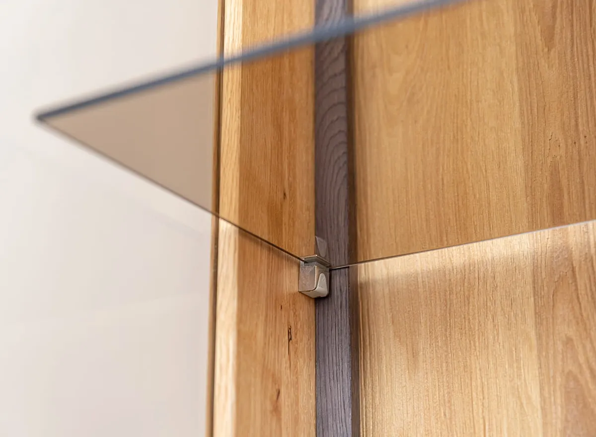 Witryna niska COLLODI dębowa 3-drzwiowa z oświetleniem - dąb olejowany - ZICOL11