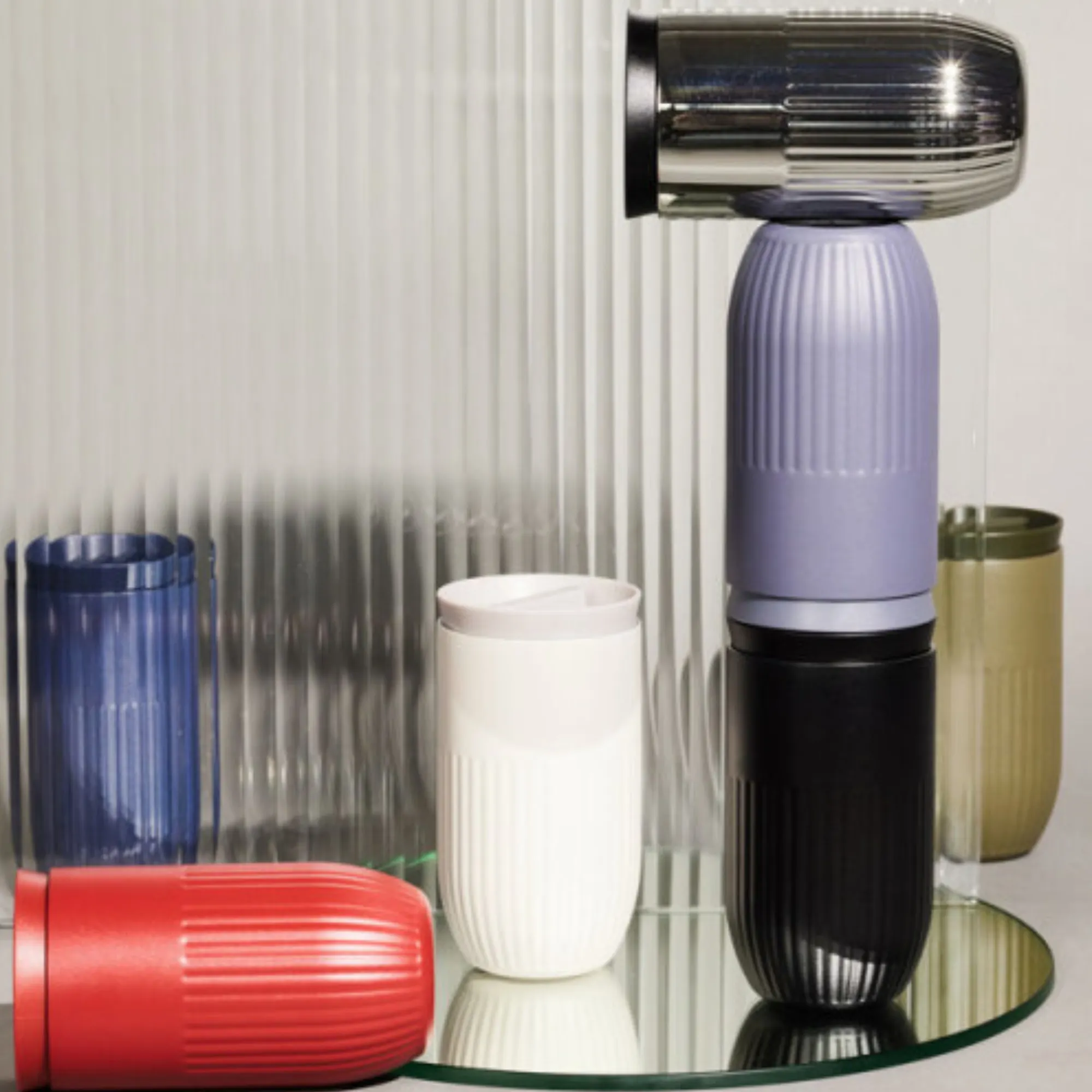 termiczne kubki, kubki próżniowe, barwy pastelowe, tuba z tworzywa, wyrób kuchenny