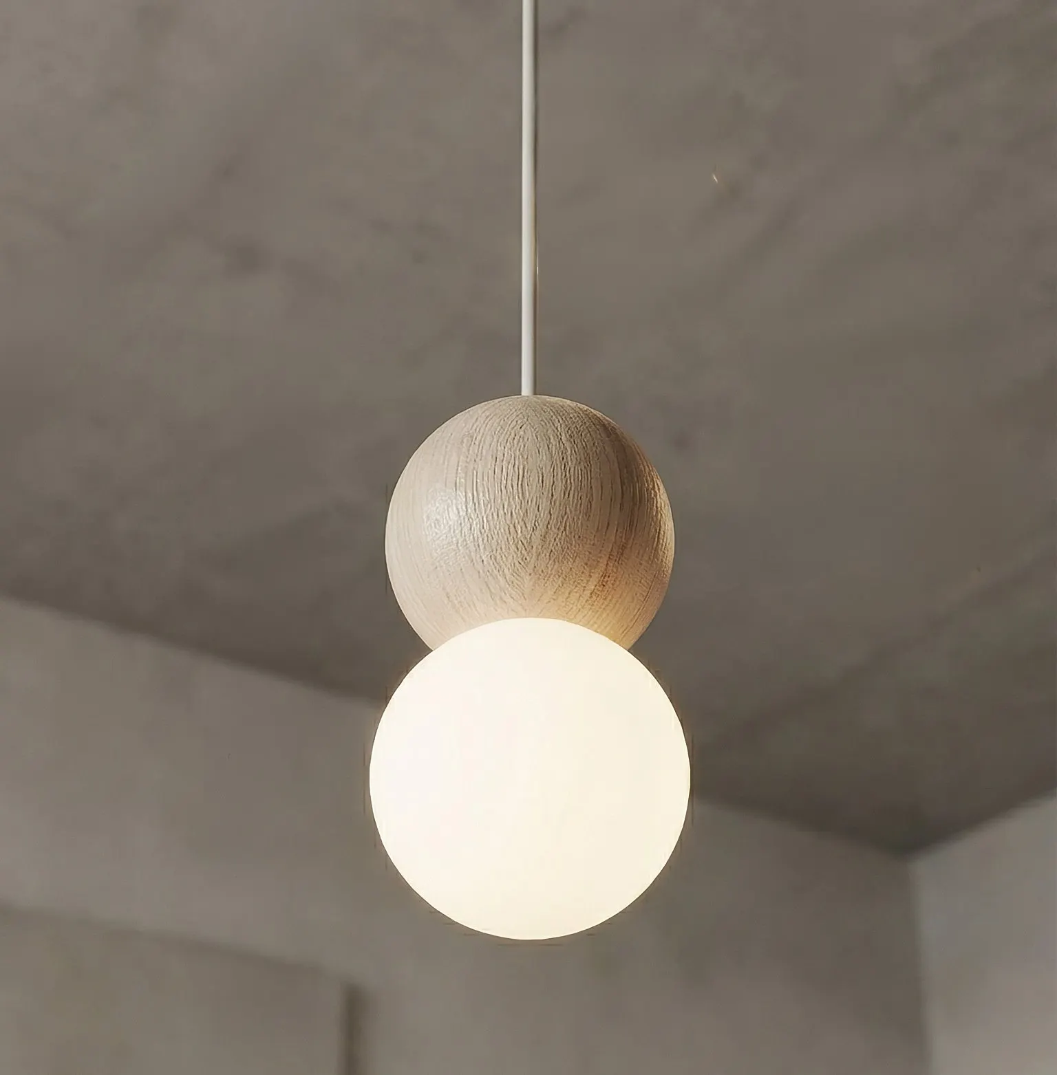 lampa wisząca, kula drewna, drewniana ozdoba, oprawa wisząca, żarówka kulista